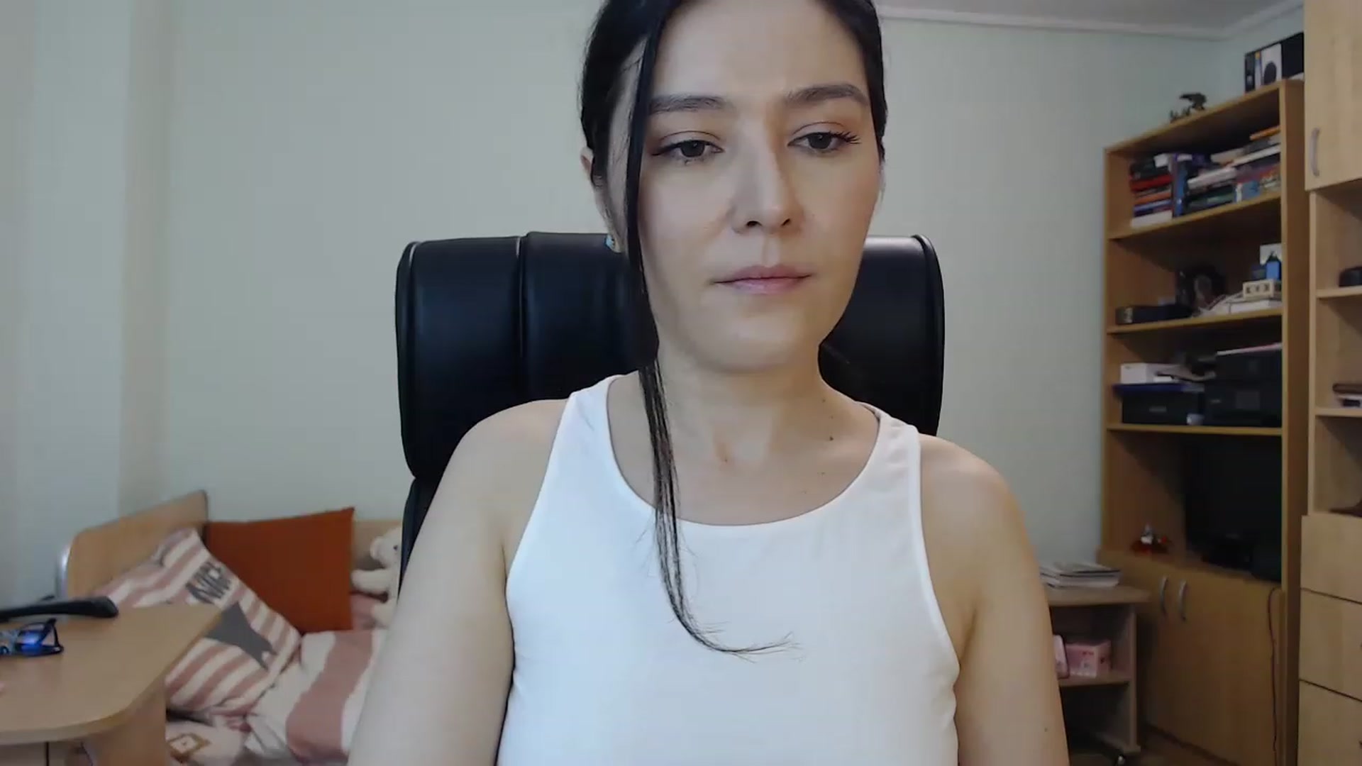 Gallery image thumbnail from TheMorrigan_'s myfreecams stream on, 03/14/2023, 20:22 image 5 of 20