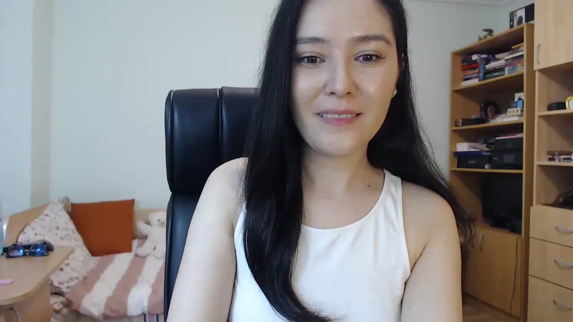 Gallery image thumbnail from TheMorrigan_'s myfreecams stream on, 03/23/2023, 22:31 image 8 of 20