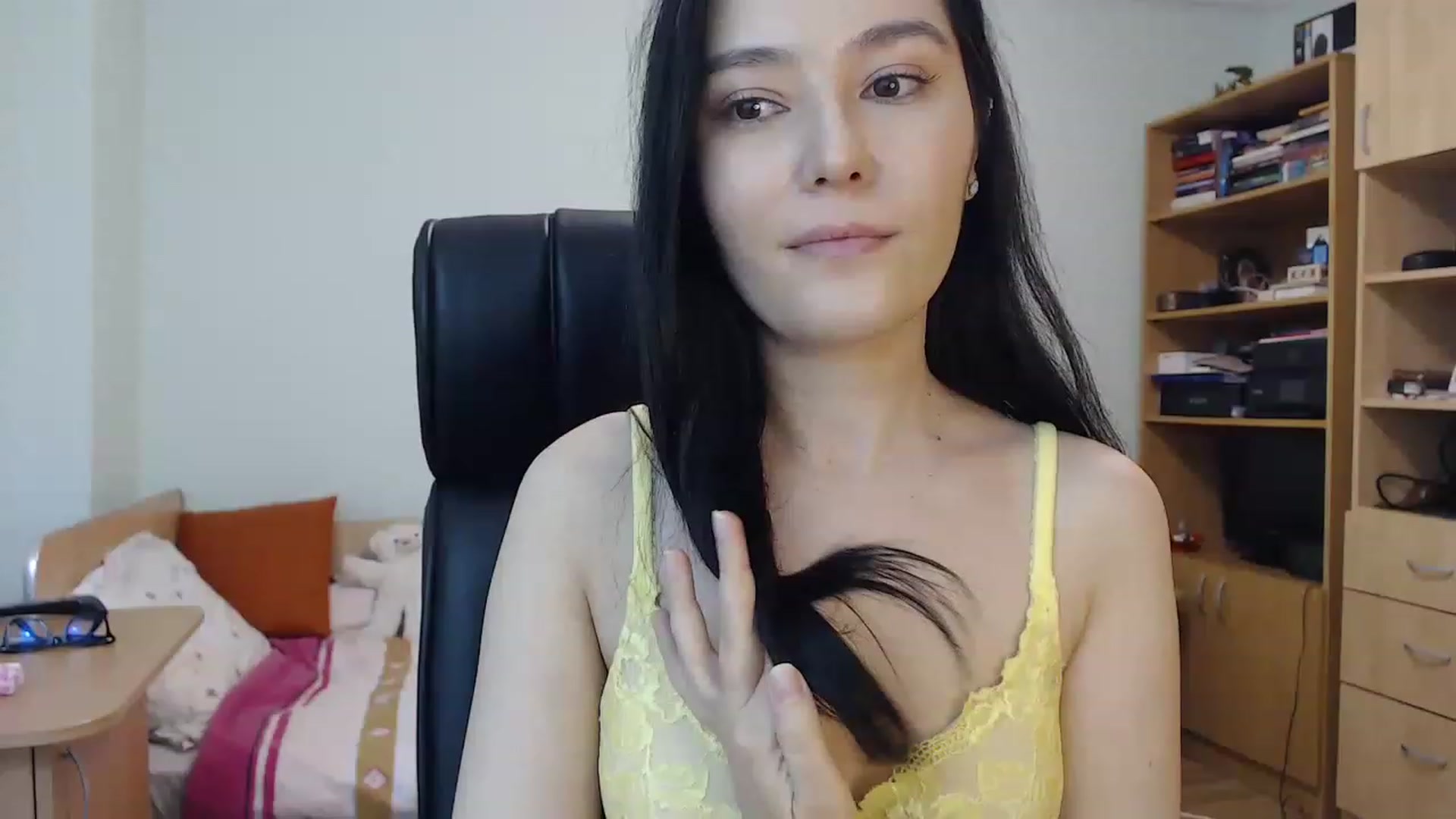 Gallery image thumbnail from TheMorrigan_'s myfreecams stream on, 03/30/2023, 21:05 image 13 of 20