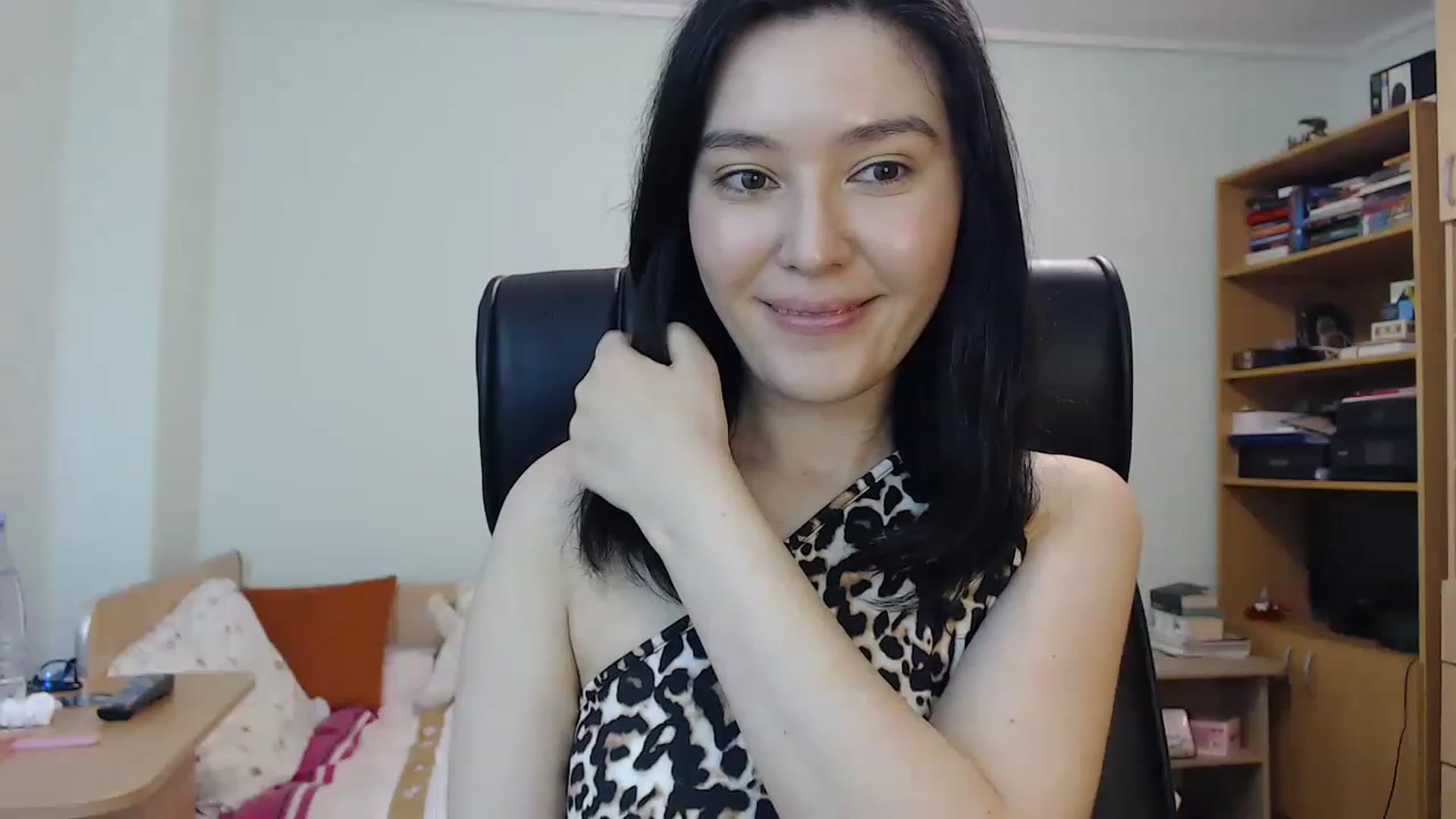 Gallery image thumbnail from TheMorrigan_'s myfreecams stream on, 04/08/2023, 20:16 image 2 of 20