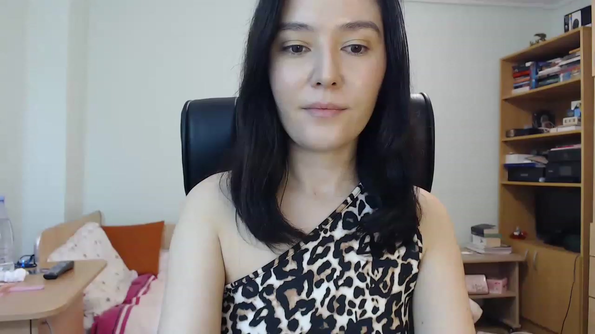 Gallery image thumbnail from TheMorrigan_'s myfreecams stream on, 04/08/2023, 20:16 image 9 of 20