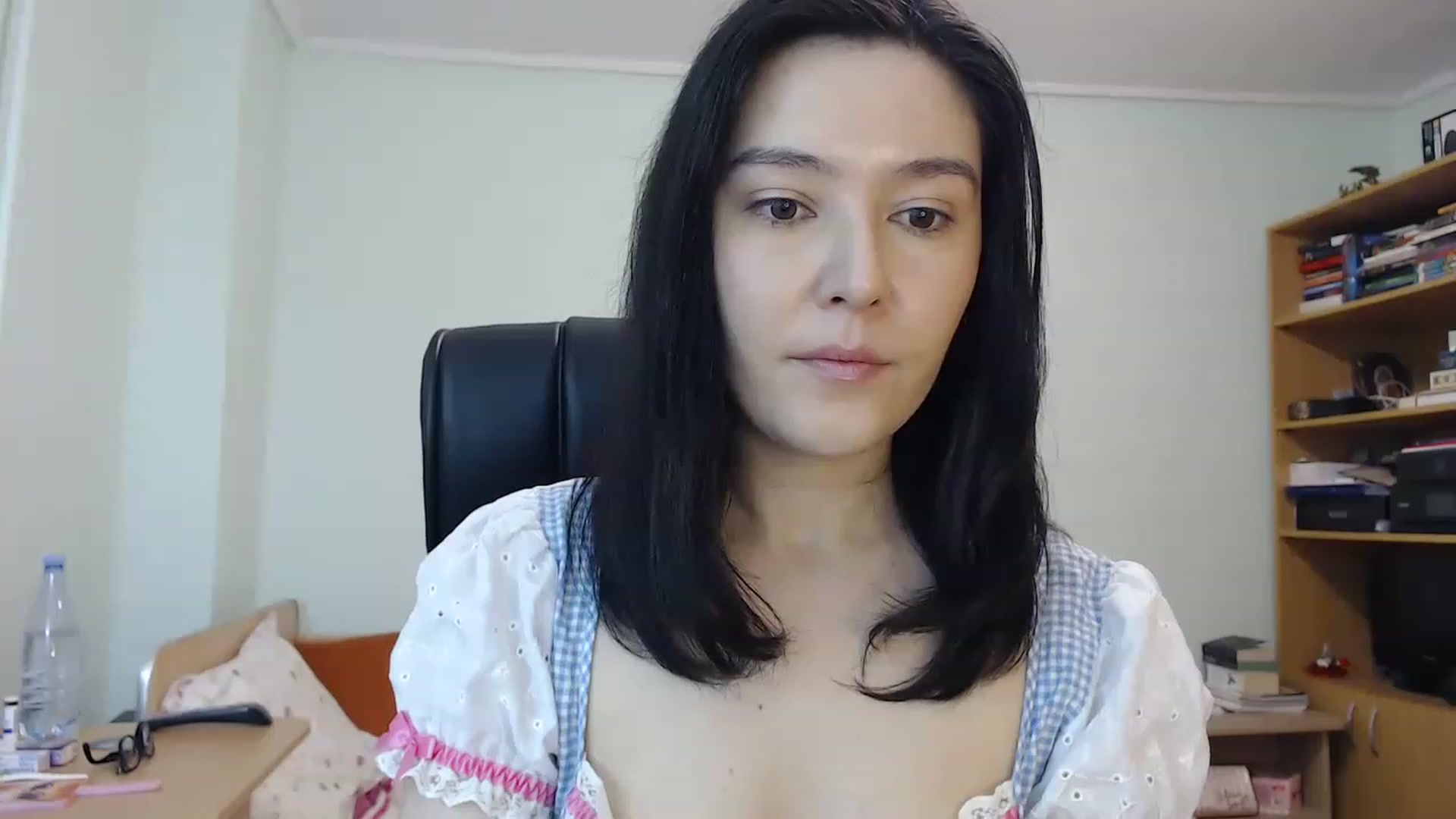 Gallery image thumbnail from TheMorrigan_'s myfreecams stream on, 04/09/2023, 19:09 image 4 of 20