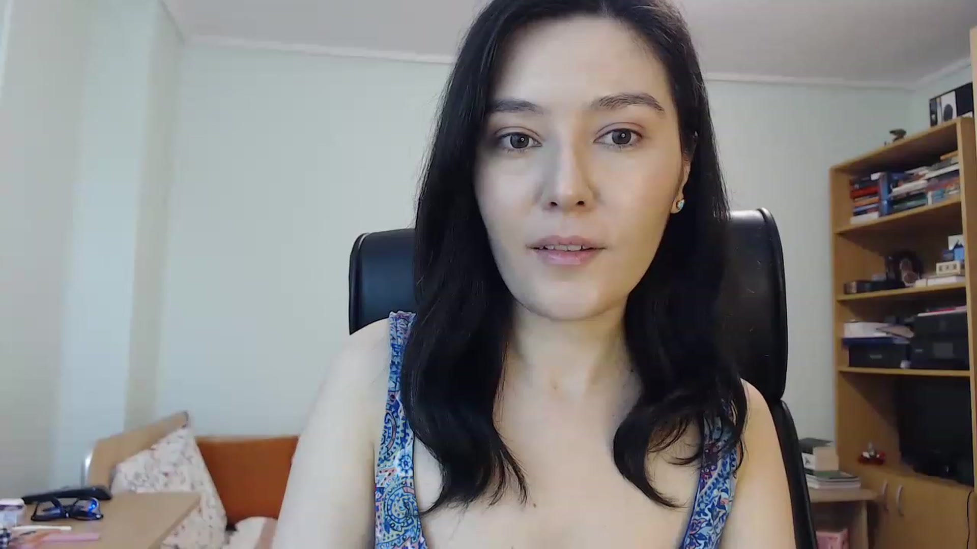 Gallery image thumbnail from TheMorrigan_'s myfreecams stream on, 04/12/2023, 19:54 image 5 of 20