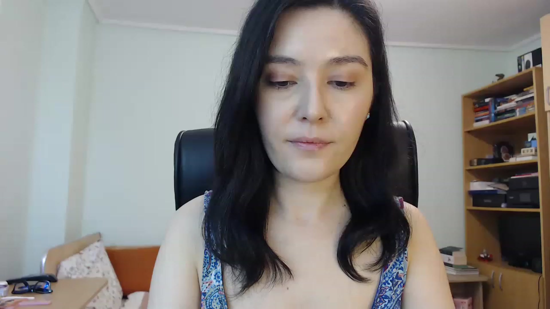 Gallery image thumbnail from TheMorrigan_'s myfreecams stream on, 04/12/2023, 19:54 image 6 of 20