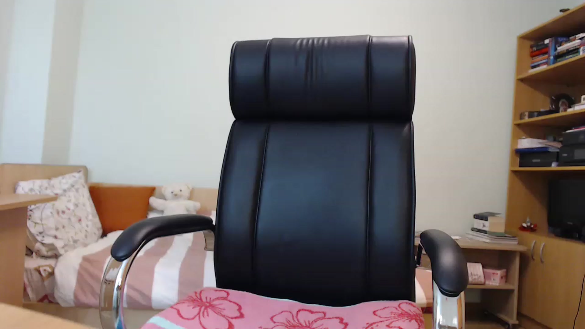 Gallery image thumbnail from TheMorrigan_'s myfreecams stream on, 04/12/2023, 20:28 image 15 of 20