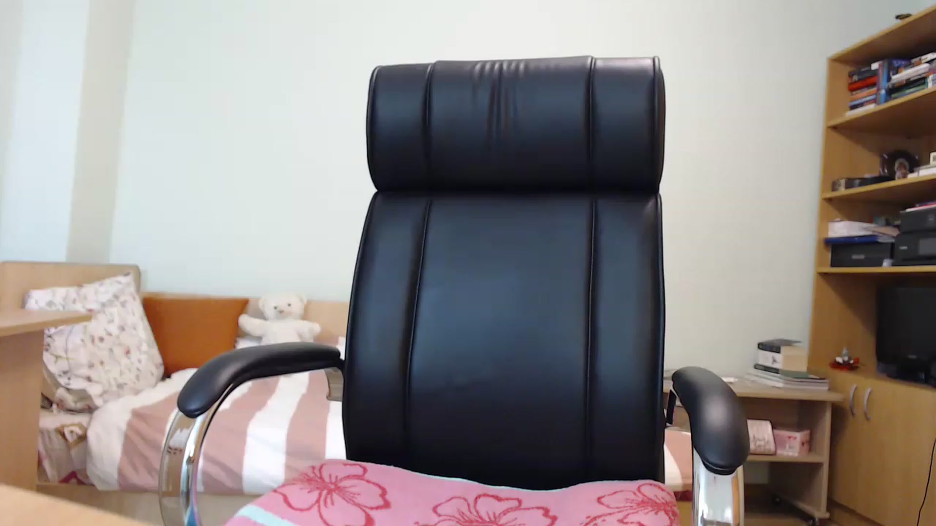 Gallery image thumbnail from TheMorrigan_'s myfreecams stream on, 04/12/2023, 20:28 image 16 of 20