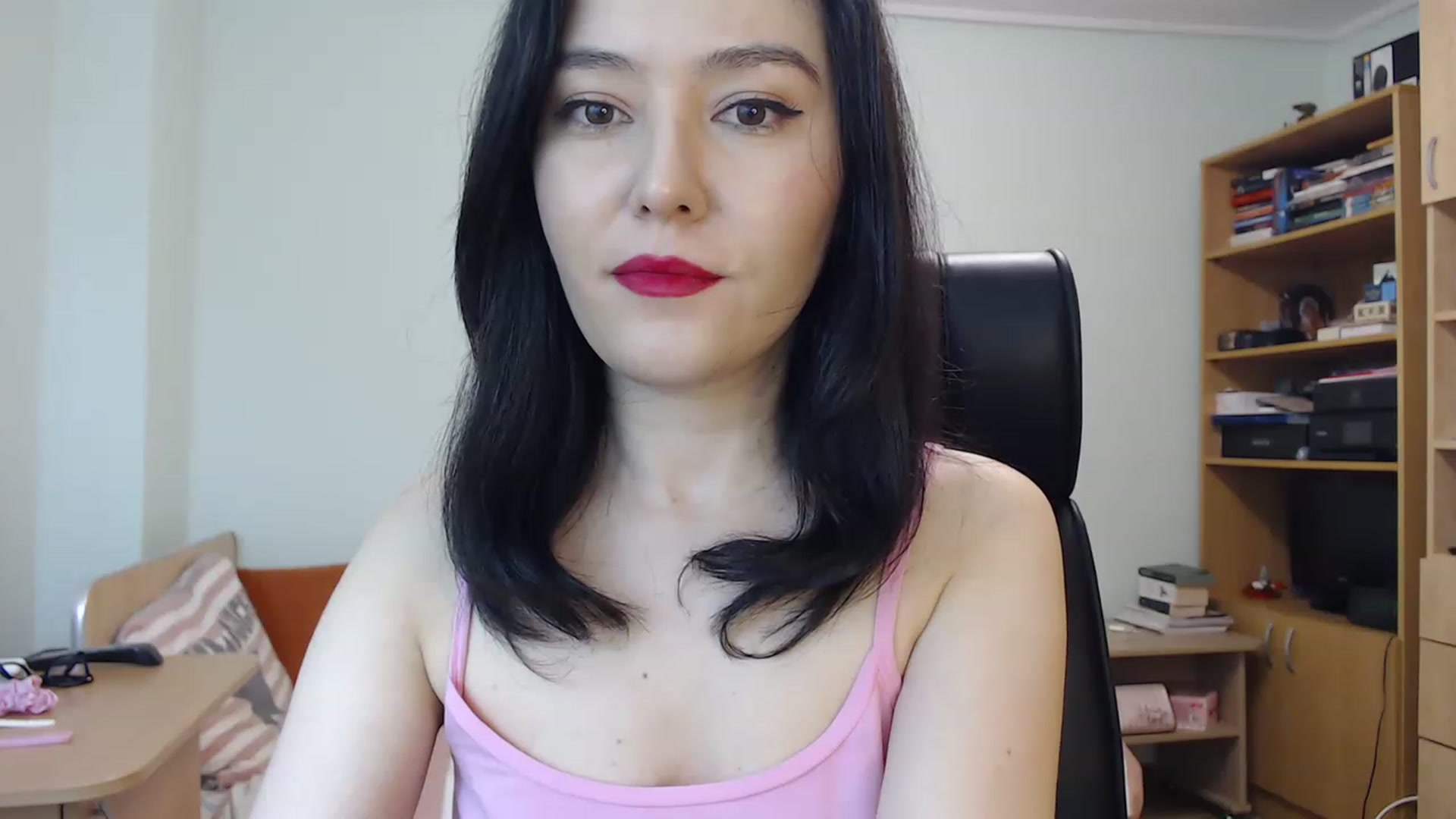 Gallery image thumbnail from TheMorrigan_'s myfreecams stream on, 04/29/2023, 20:44 image 2 of 20