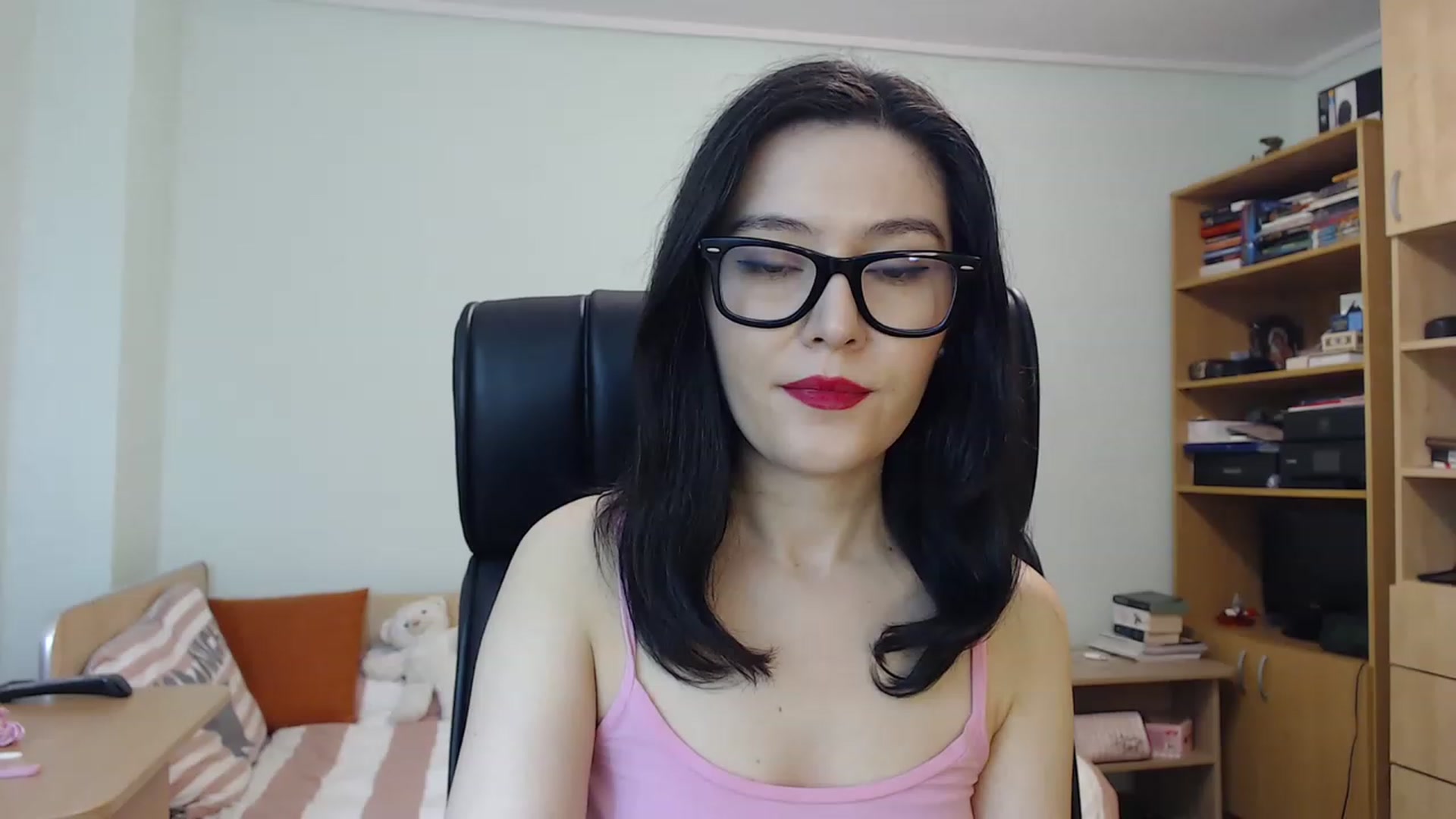Gallery image thumbnail from TheMorrigan_'s myfreecams stream on, 04/29/2023, 20:44 image 8 of 20