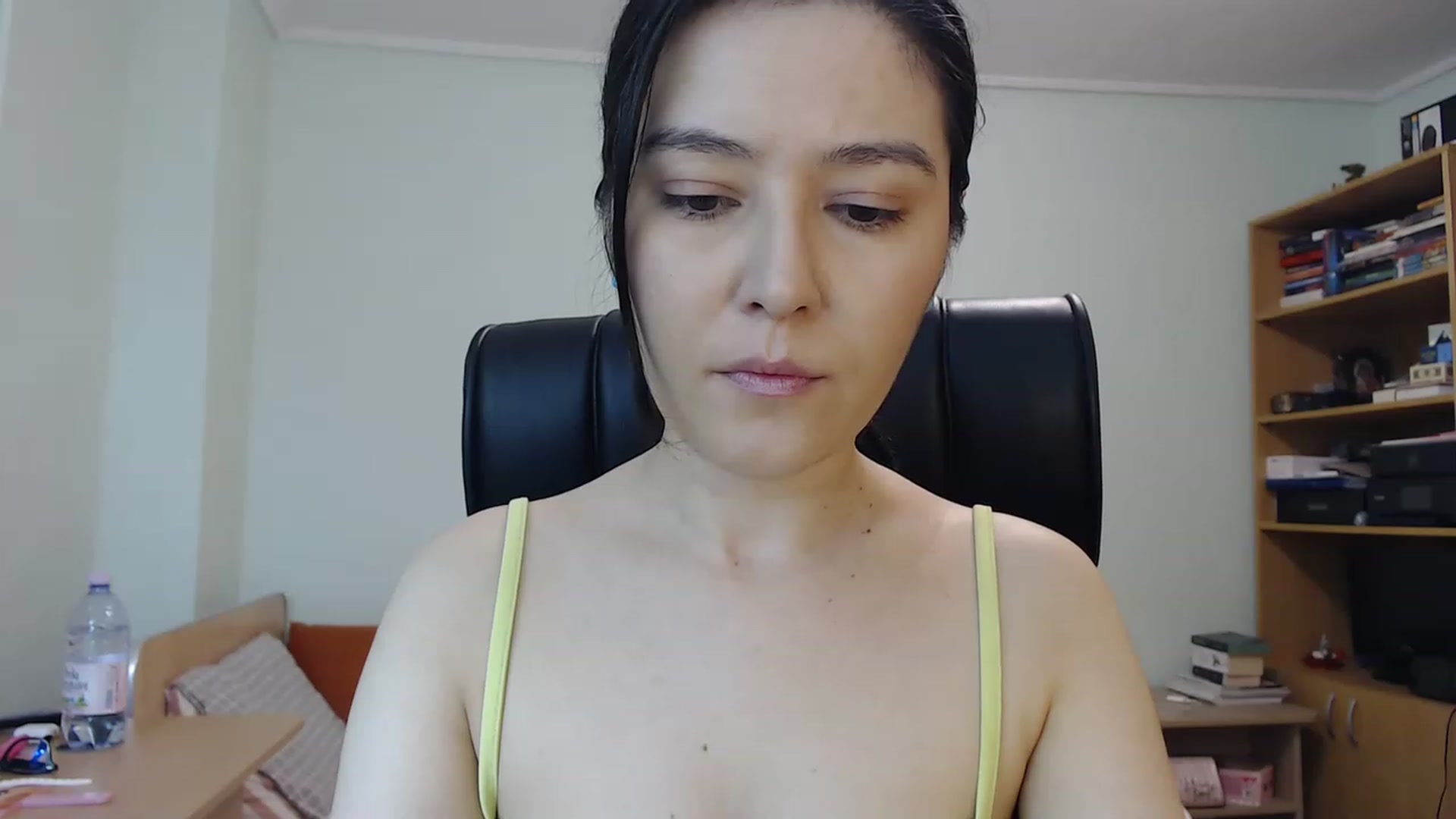Gallery image thumbnail from TheMorrigan_'s myfreecams stream on, 05/03/2023, 19:16 image 4 of 20