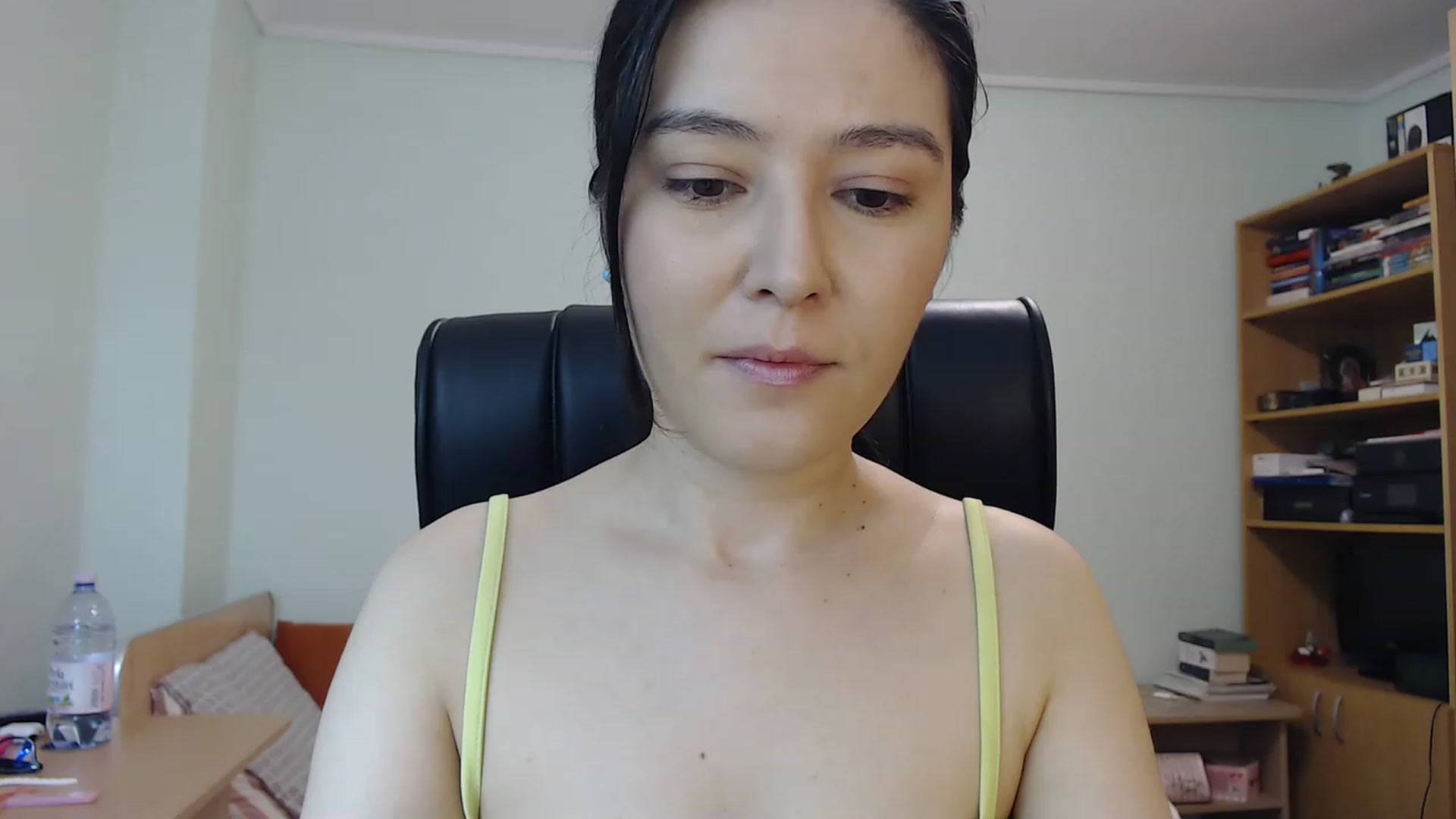 Gallery image thumbnail from TheMorrigan_'s myfreecams stream on, 05/03/2023, 19:16 image 9 of 20