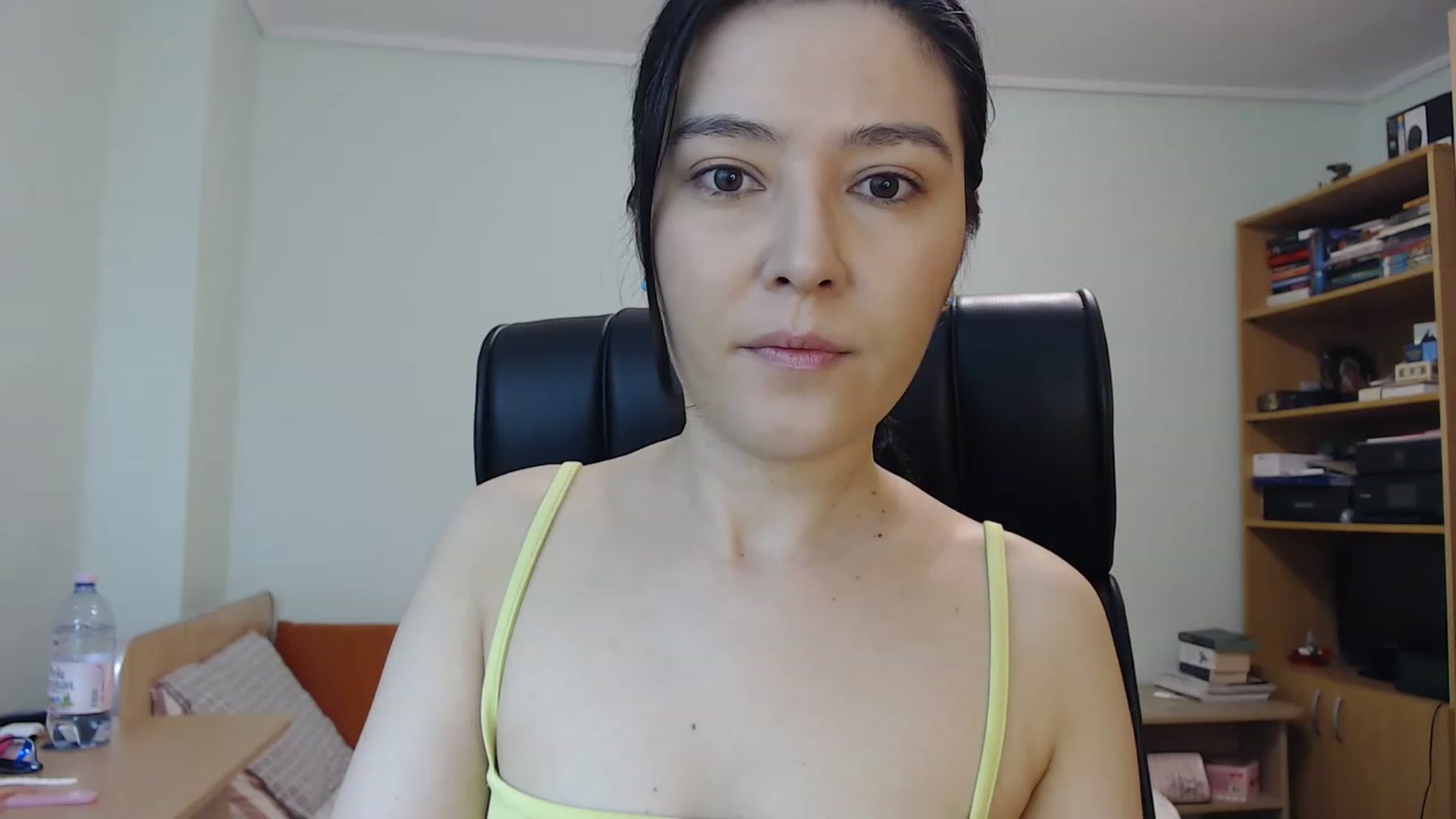 Gallery image thumbnail from TheMorrigan_'s myfreecams stream on, 05/03/2023, 19:16 image 7 of 20