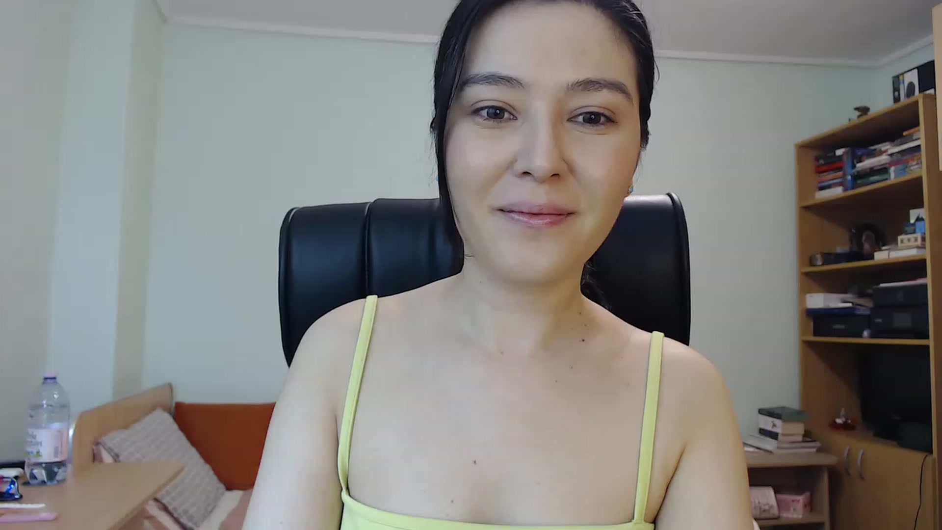 Gallery image thumbnail from TheMorrigan_'s myfreecams stream on, 05/03/2023, 19:16 image 11 of 20