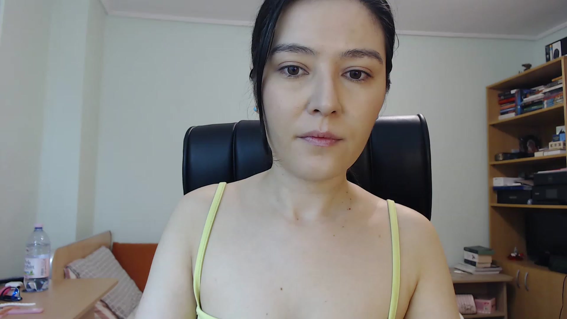 Gallery image thumbnail from TheMorrigan_'s myfreecams stream on, 05/03/2023, 19:16 image 6 of 20