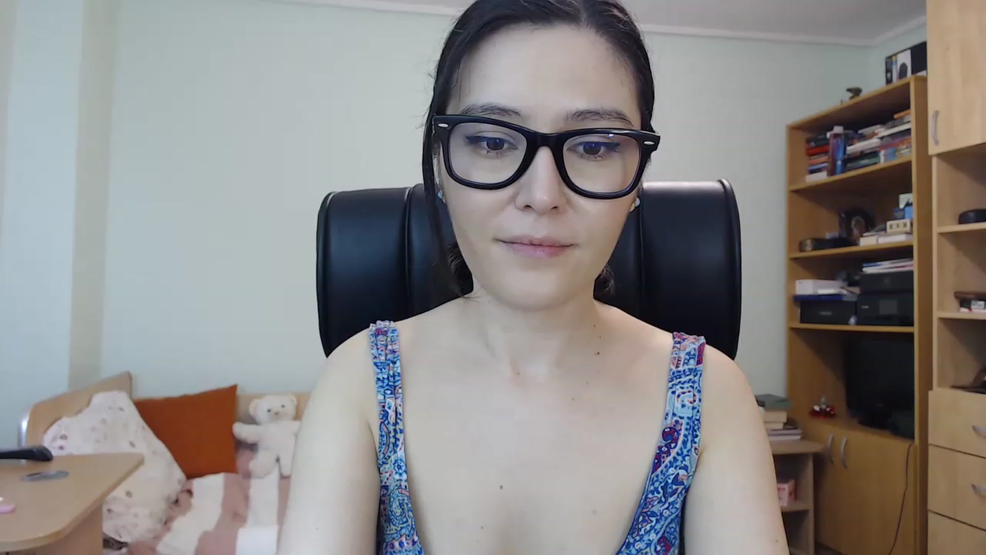 Gallery image thumbnail from TheMorrigan_'s myfreecams stream on, 05/17/2023, 19:17 image 1 of 20