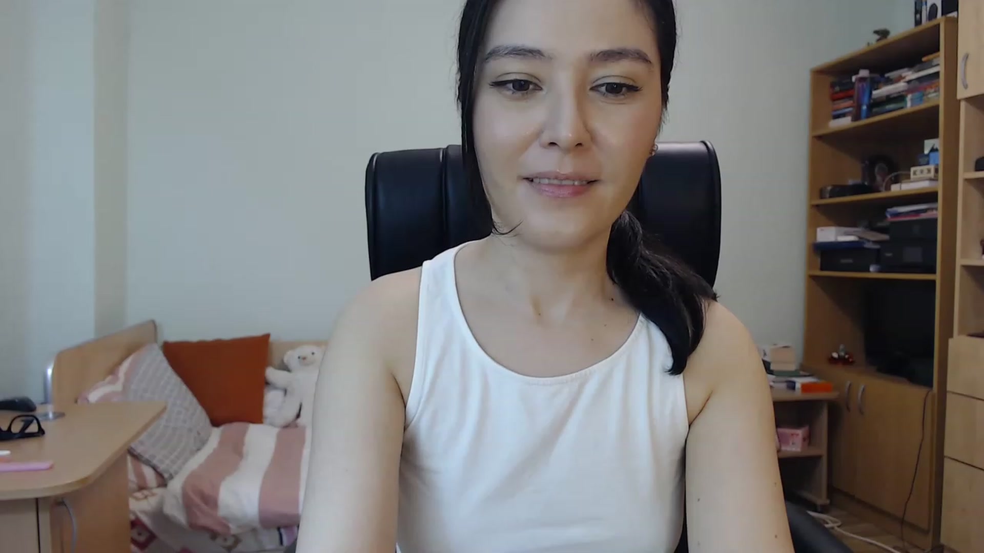 Gallery image thumbnail from TheMorrigan_'s myfreecams stream on, 05/30/2023, 19:51 image 18 of 20