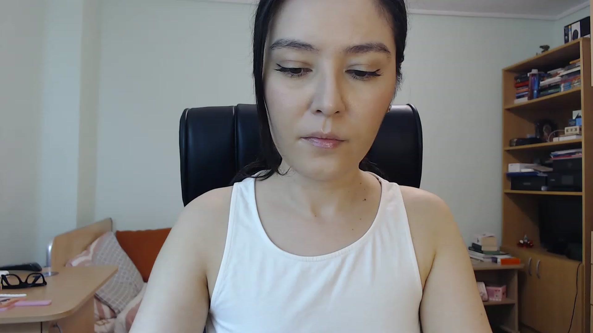 Gallery image thumbnail from TheMorrigan_'s myfreecams stream on, 05/30/2023, 19:51 image 1 of 20