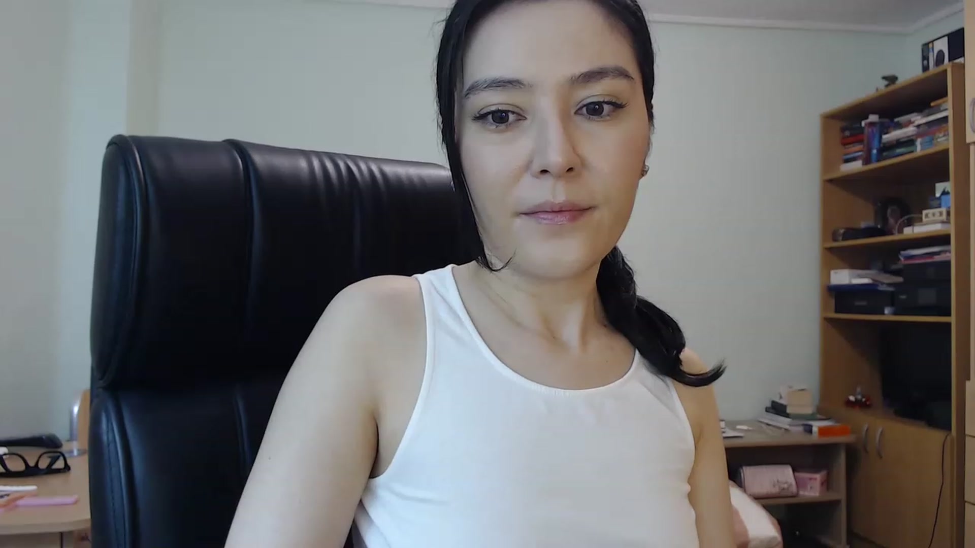 Gallery image thumbnail from TheMorrigan_'s myfreecams stream on, 05/30/2023, 19:51 image 9 of 20
