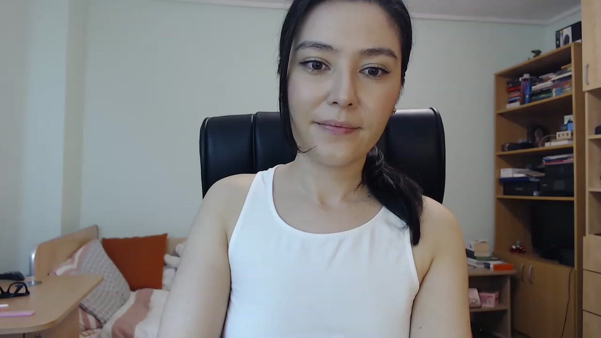 Gallery image thumbnail from TheMorrigan_'s myfreecams stream on, 05/30/2023, 19:51 image 17 of 20