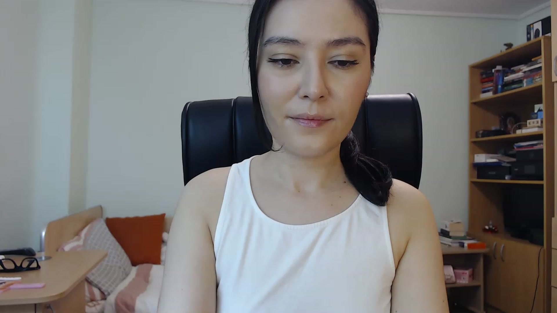 Gallery image thumbnail from TheMorrigan_'s myfreecams stream on, 05/30/2023, 19:51 image 8 of 20