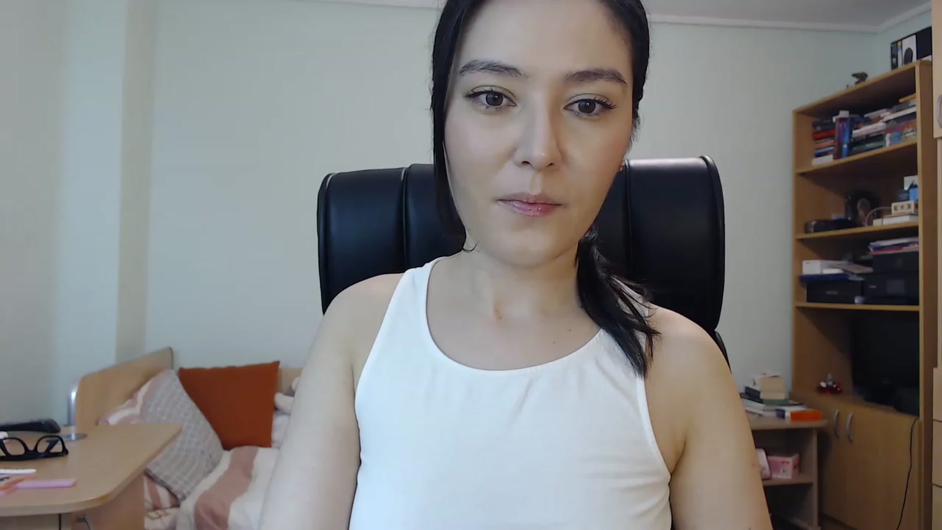 Gallery image thumbnail from TheMorrigan_'s myfreecams stream on, 05/30/2023, 19:51 image 4 of 20