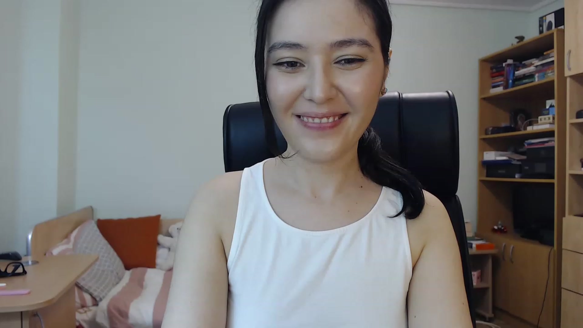 Gallery image thumbnail from TheMorrigan_'s myfreecams stream on, 05/30/2023, 21:07 image 12 of 20