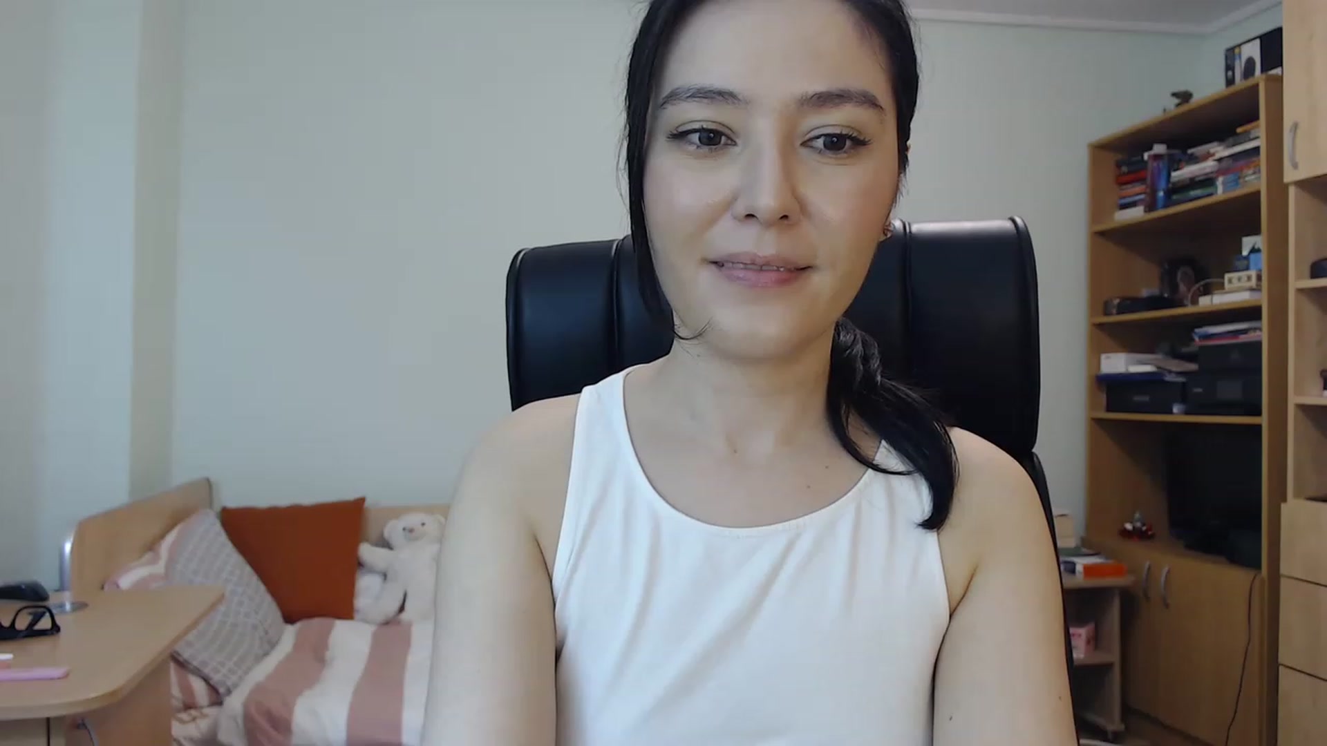 Gallery image thumbnail from TheMorrigan_'s myfreecams stream on, 05/30/2023, 21:07 image 8 of 20
