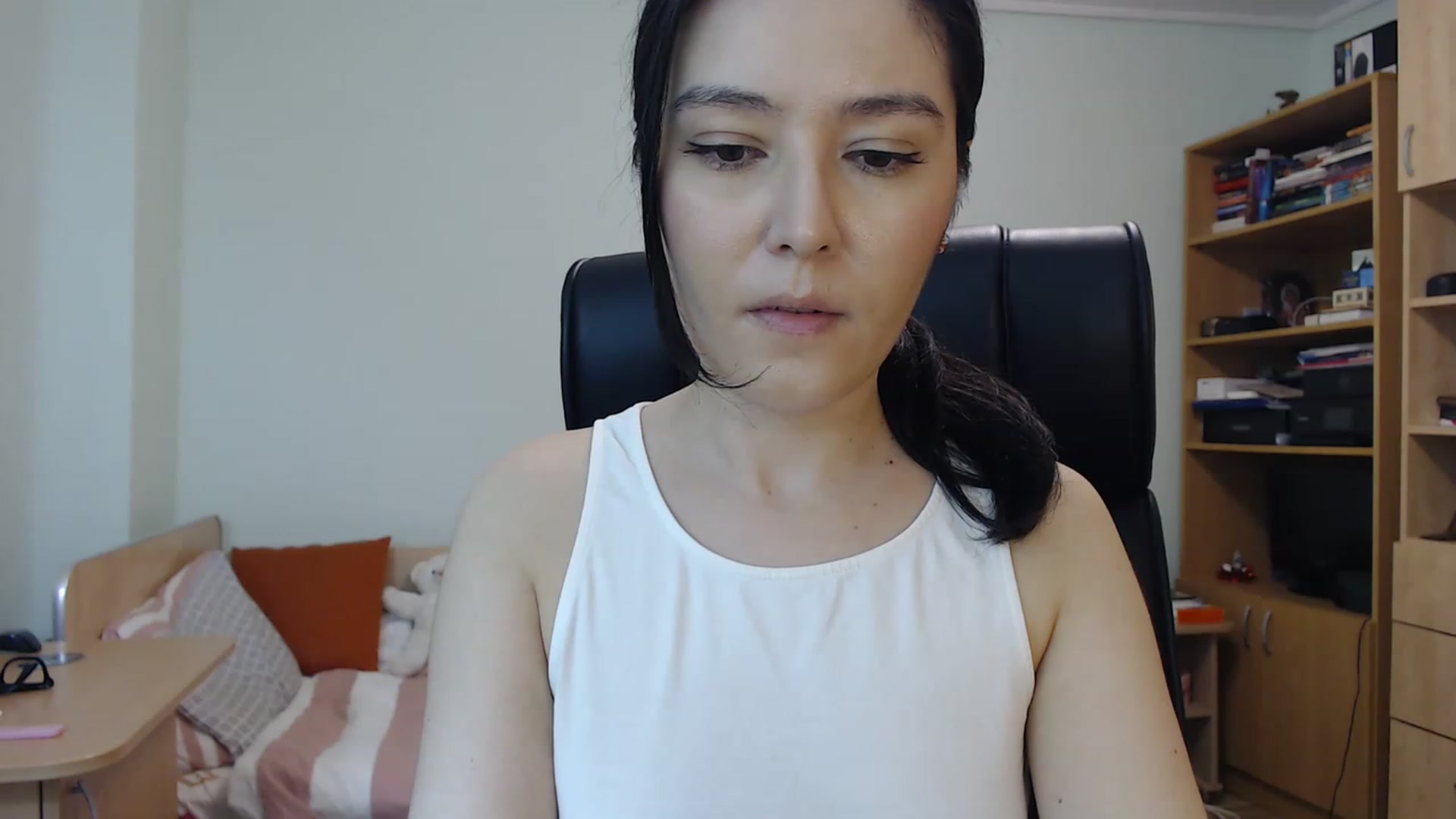 Gallery image thumbnail from TheMorrigan_'s myfreecams stream on, 05/30/2023, 21:07 image 16 of 20