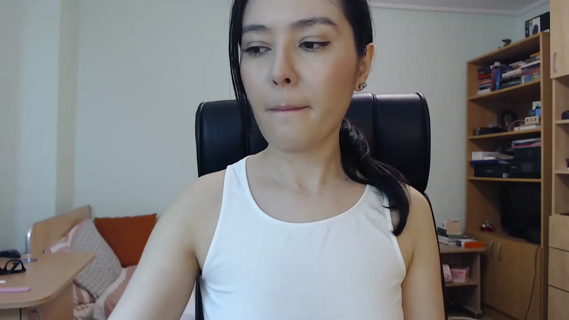 Gallery image thumbnail from TheMorrigan_'s myfreecams stream on, 05/30/2023, 21:07 image 1 of 20