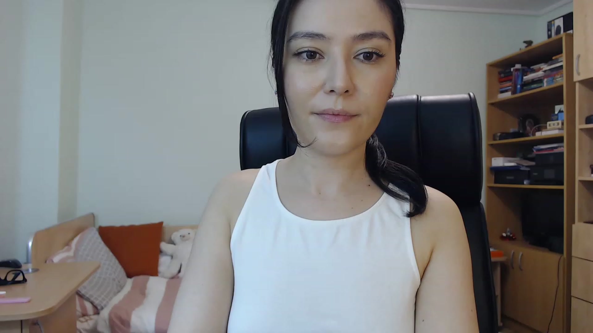 Gallery image thumbnail from TheMorrigan_'s myfreecams stream on, 05/30/2023, 21:07 image 7 of 20