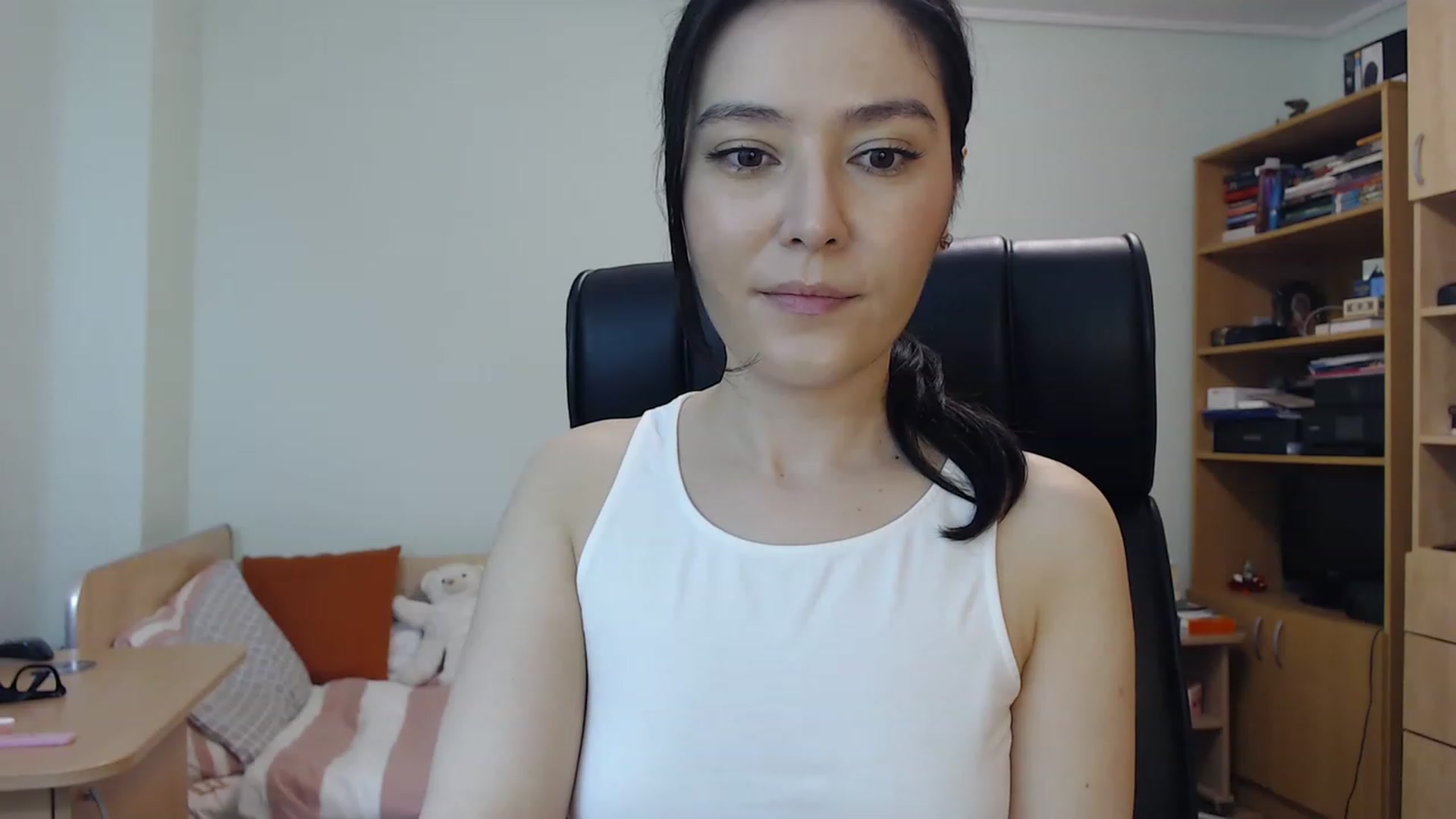 Gallery image thumbnail from TheMorrigan_'s myfreecams stream on, 05/30/2023, 21:07 image 9 of 20