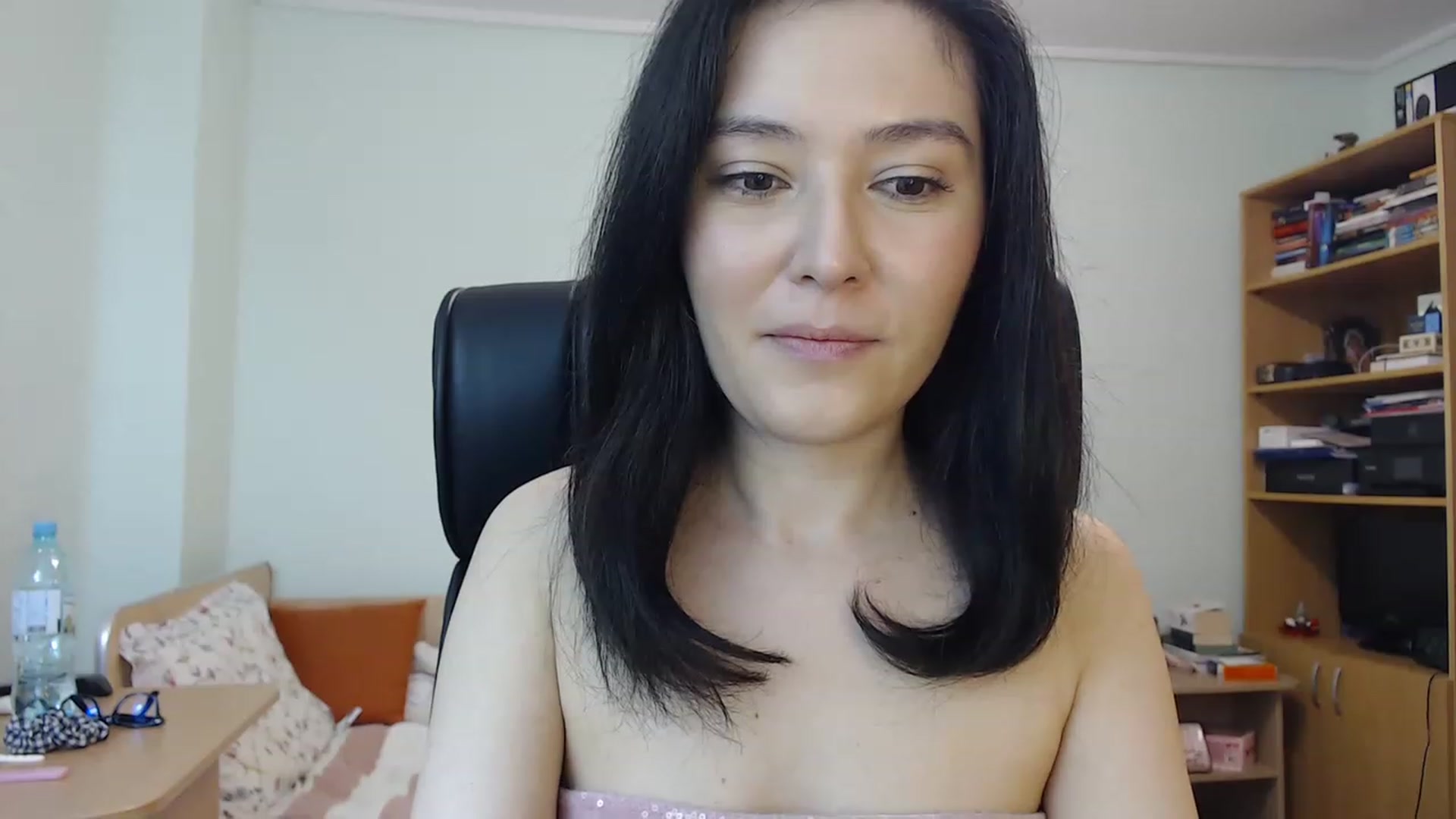 Gallery image thumbnail from TheMorrigan_'s myfreecams stream on, 06/03/2023, 21:40 image 4 of 20
