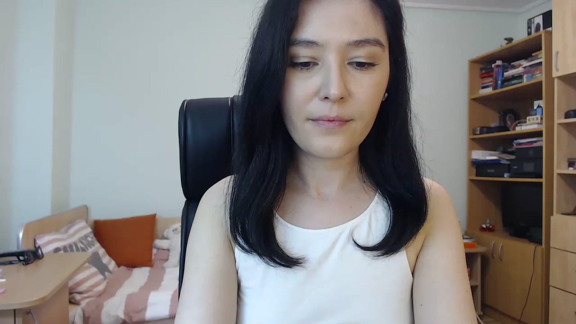 Gallery image thumbnail from TheMorrigan_'s myfreecams stream on, 06/08/2023, 20:34 image 16 of 20