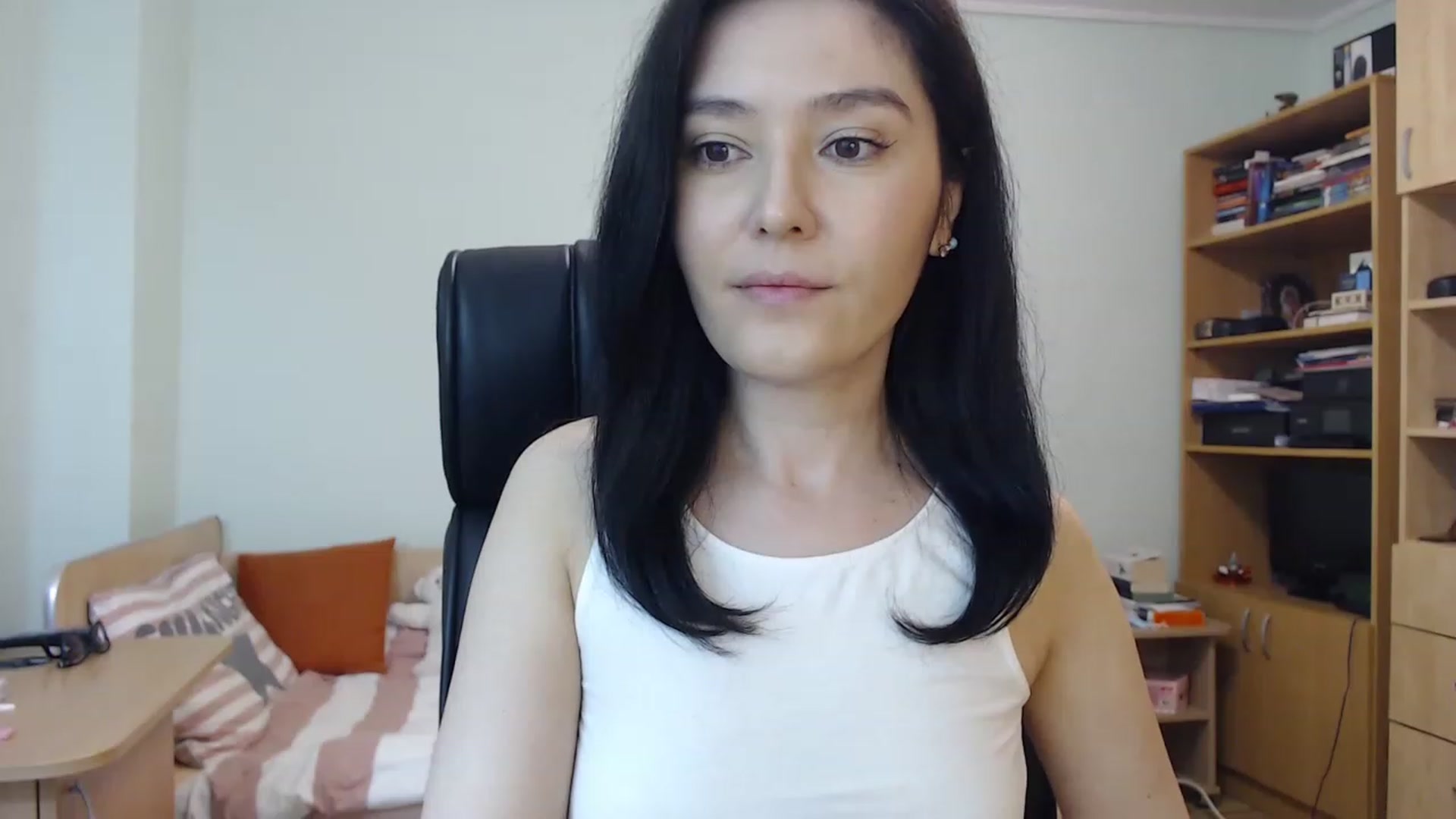Gallery image thumbnail from TheMorrigan_'s myfreecams stream on, 06/08/2023, 20:34 image 15 of 20
