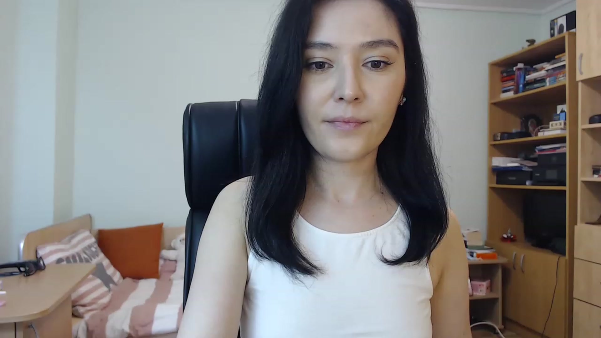 Gallery image thumbnail from TheMorrigan_'s myfreecams stream on, 06/08/2023, 20:34 image 17 of 20