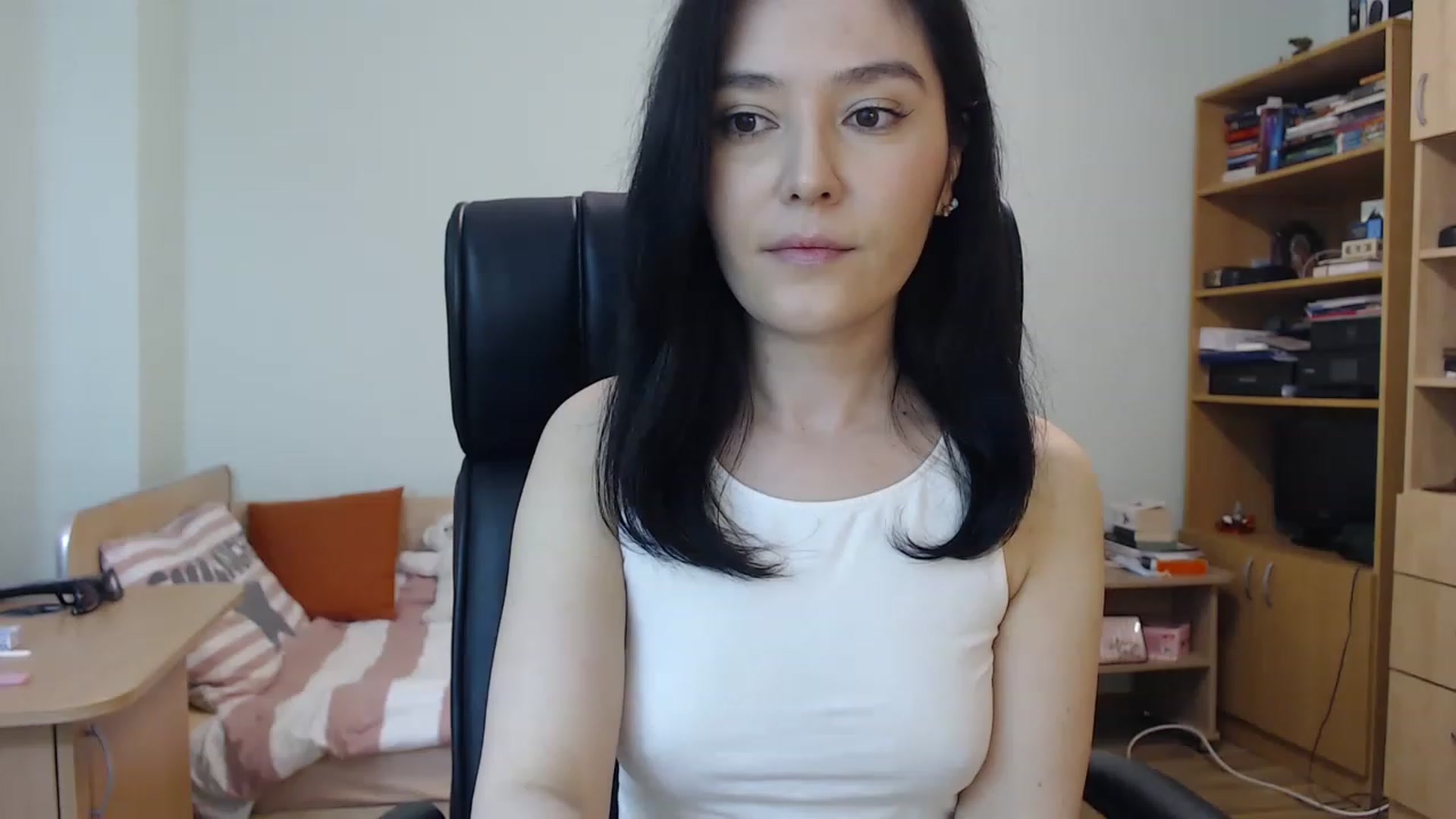 Gallery image thumbnail from TheMorrigan_'s myfreecams stream on, 06/08/2023, 20:34 image 13 of 20