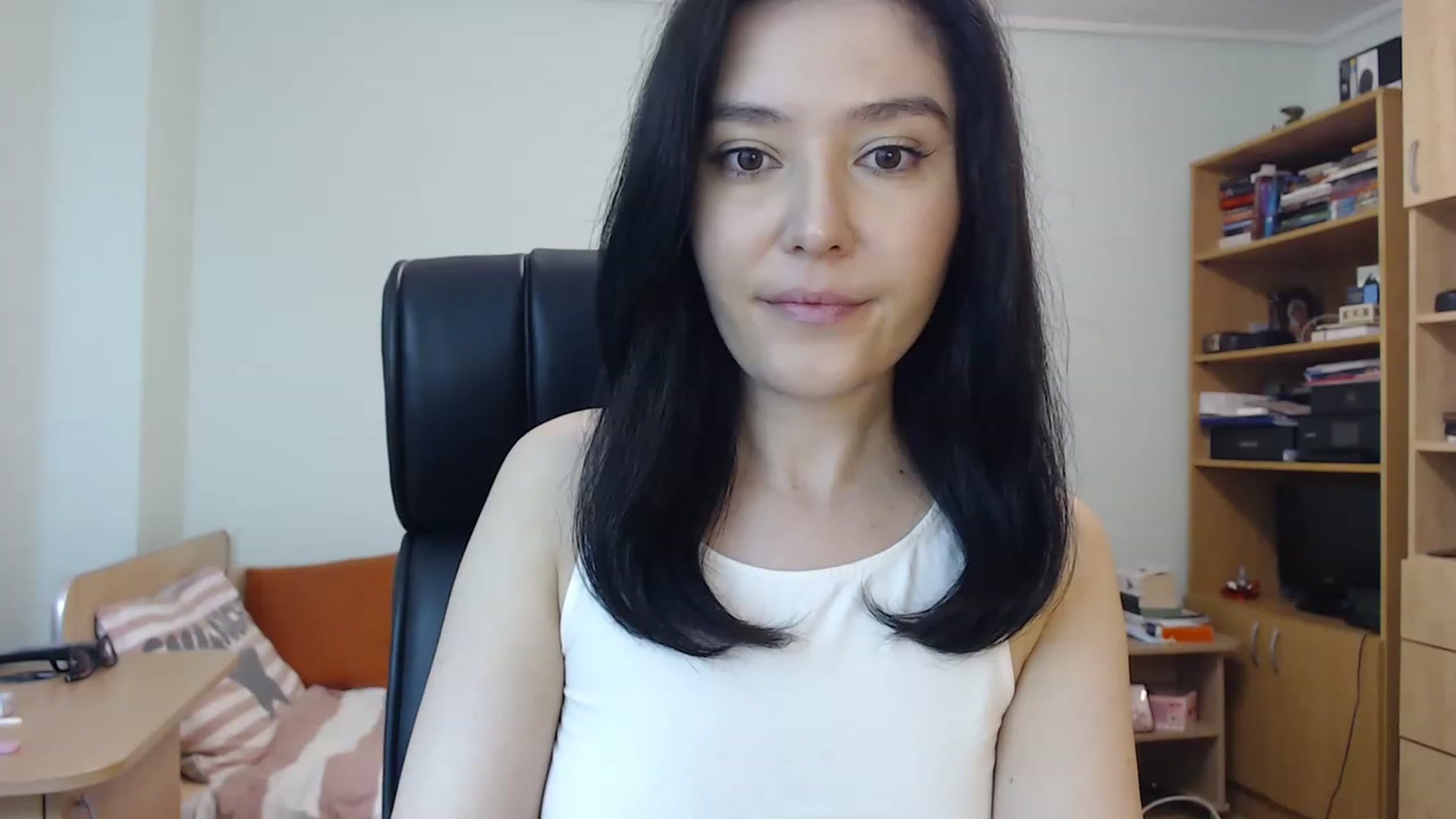 Gallery image thumbnail from TheMorrigan_'s myfreecams stream on, 06/08/2023, 20:34 image 5 of 20