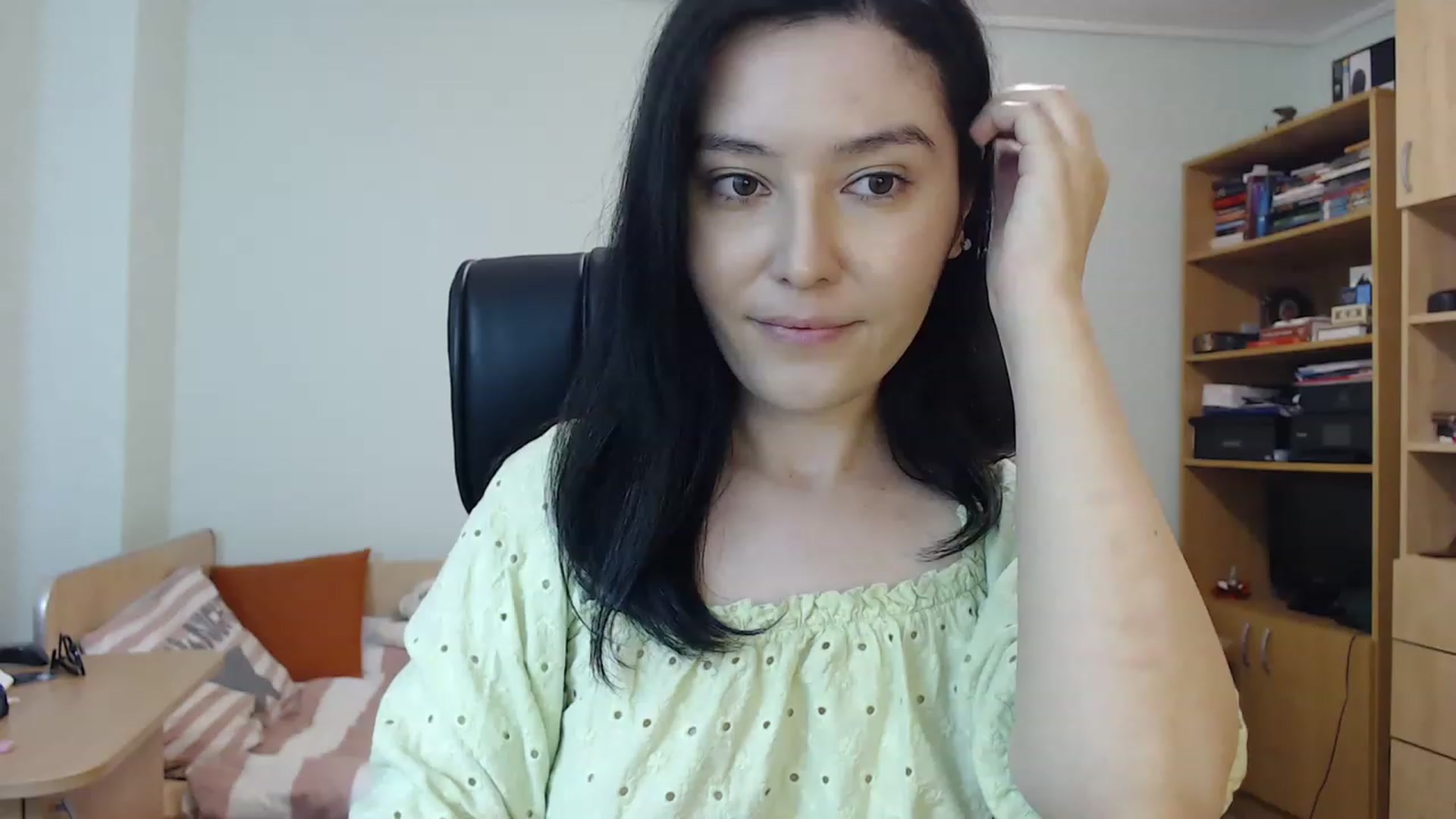 Gallery image thumbnail from TheMorrigan_'s myfreecams stream on, 06/09/2023, 20:39 image 6 of 20