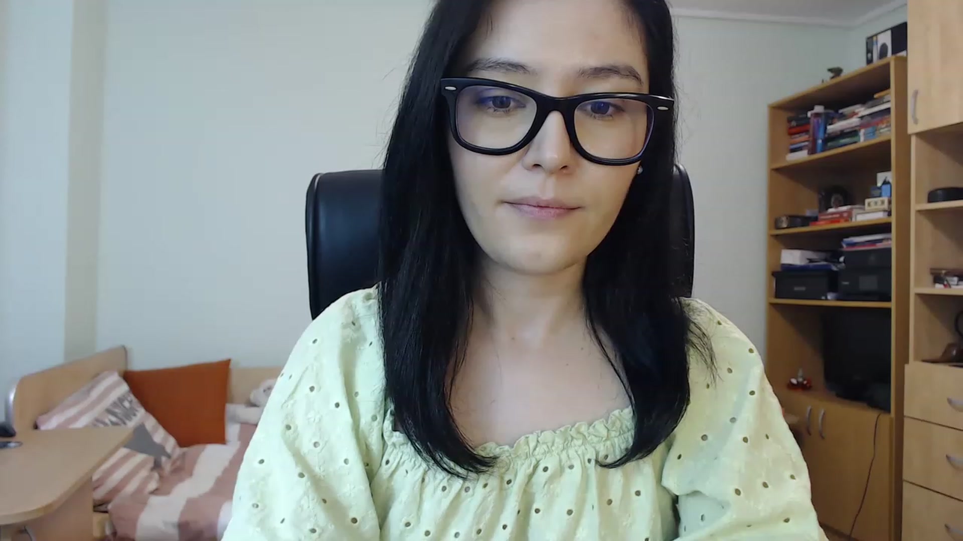 Gallery image thumbnail from TheMorrigan_'s myfreecams stream on, 06/09/2023, 20:39 image 18 of 20
