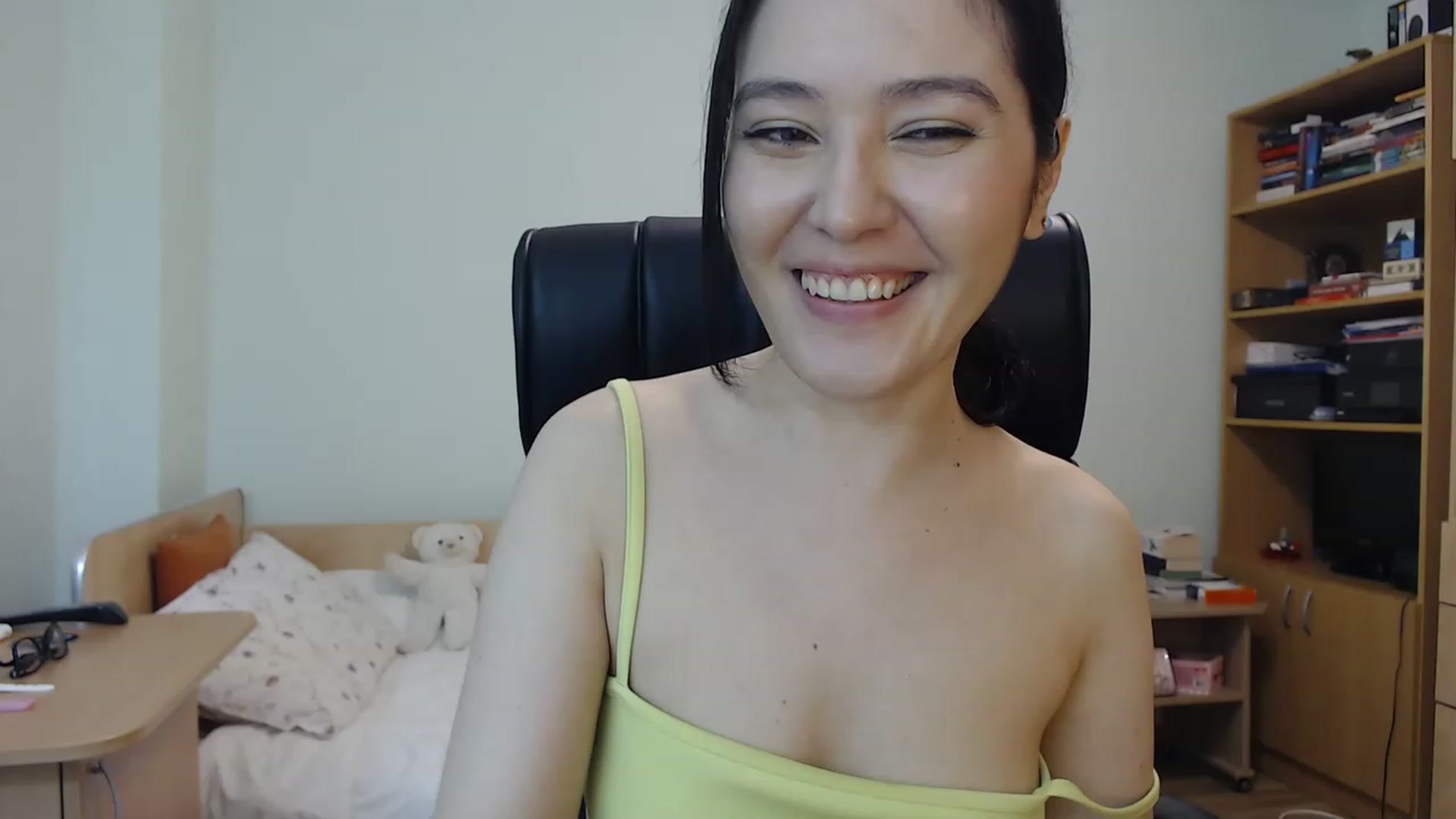 Gallery image thumbnail from TheMorrigan_'s myfreecams stream on, 06/16/2023, 20:09 image 15 of 20