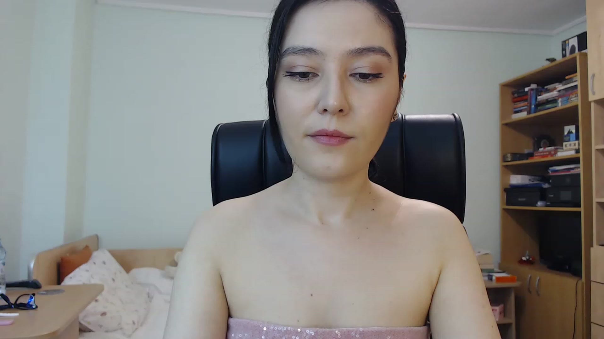 Gallery image thumbnail from TheMorrigan_'s myfreecams stream on, 06/17/2023, 19:37 image 2 of 20