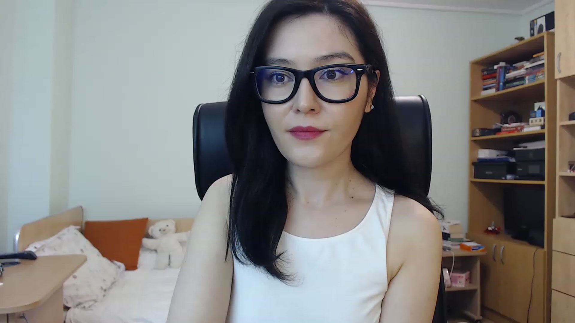 Gallery image thumbnail from TheMorrigan_'s myfreecams stream on, 06/20/2023, 19:38 image 16 of 20