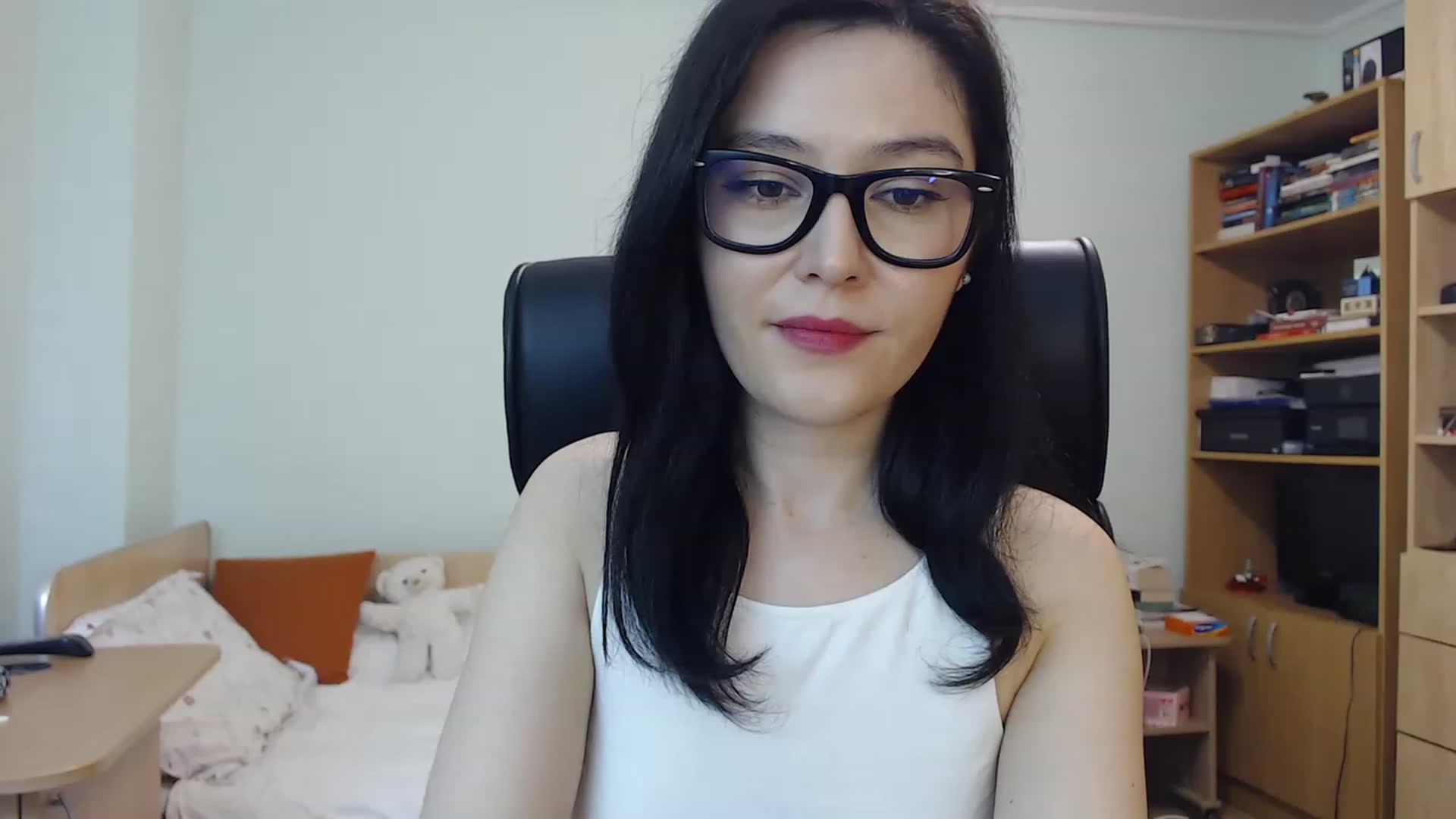 Gallery image thumbnail from TheMorrigan_'s myfreecams stream on, 06/20/2023, 19:38 image 15 of 20