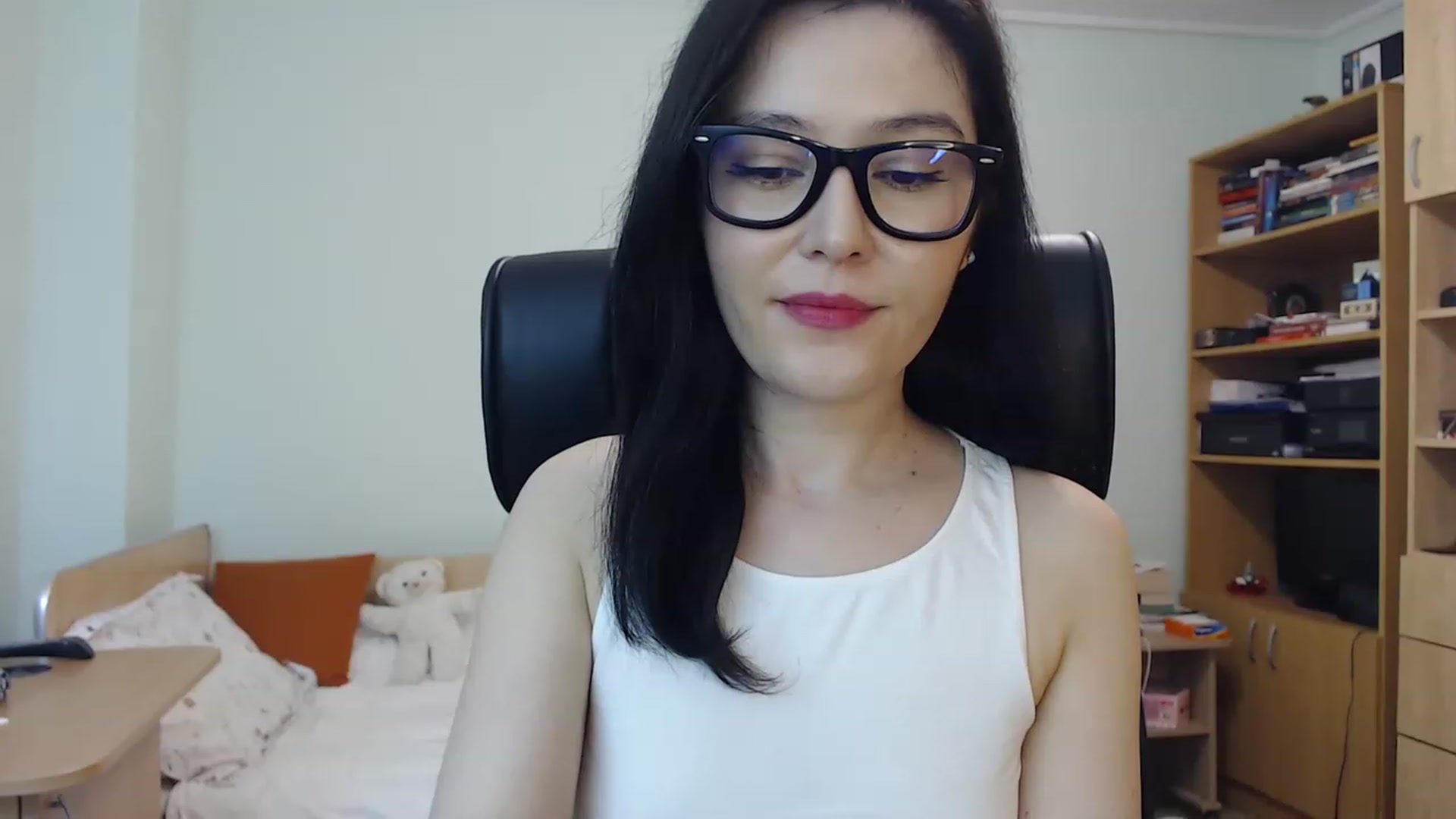 Gallery image thumbnail from TheMorrigan_'s myfreecams stream on, 06/20/2023, 19:38 image 17 of 20