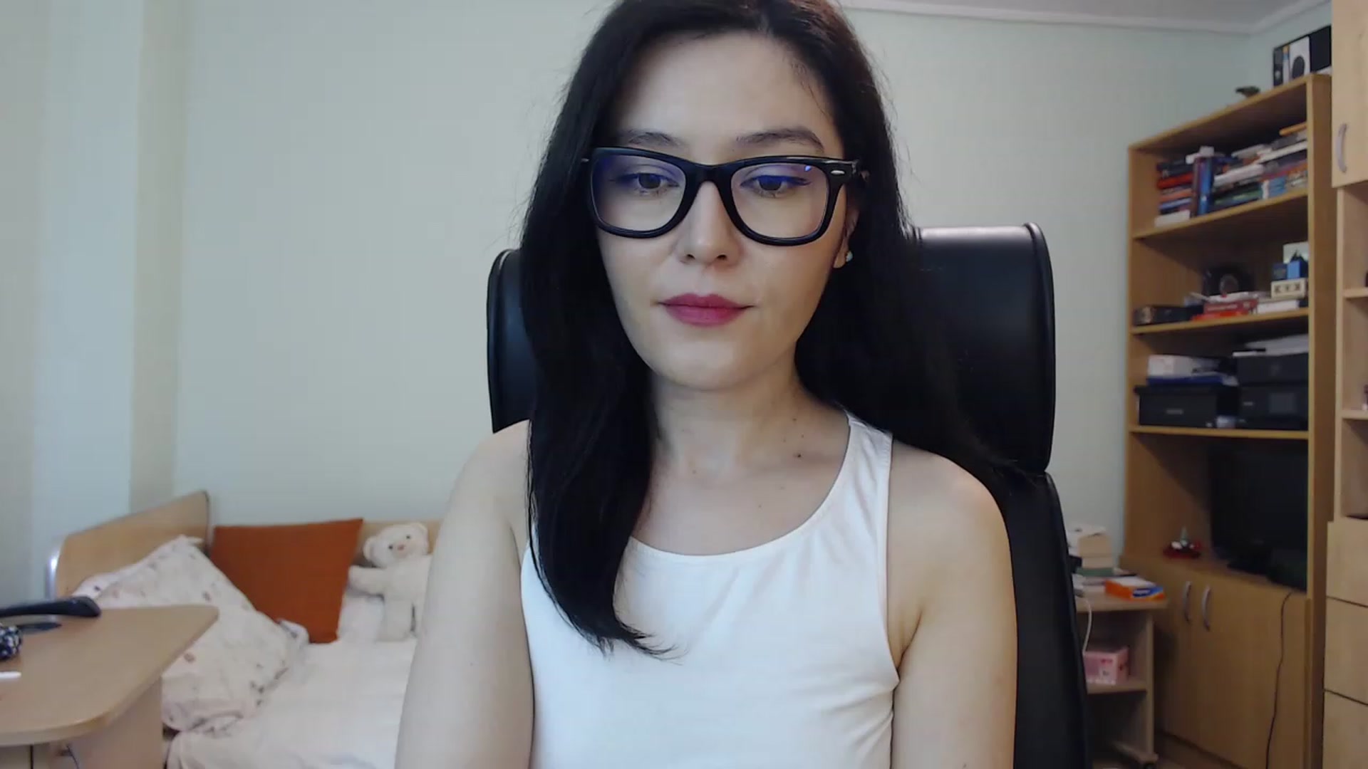 Gallery image thumbnail from TheMorrigan_'s myfreecams stream on, 06/20/2023, 19:38 image 8 of 20