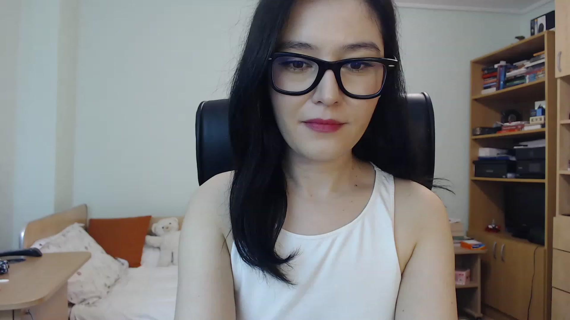 Gallery image thumbnail from TheMorrigan_'s myfreecams stream on, 06/20/2023, 19:38 image 6 of 20