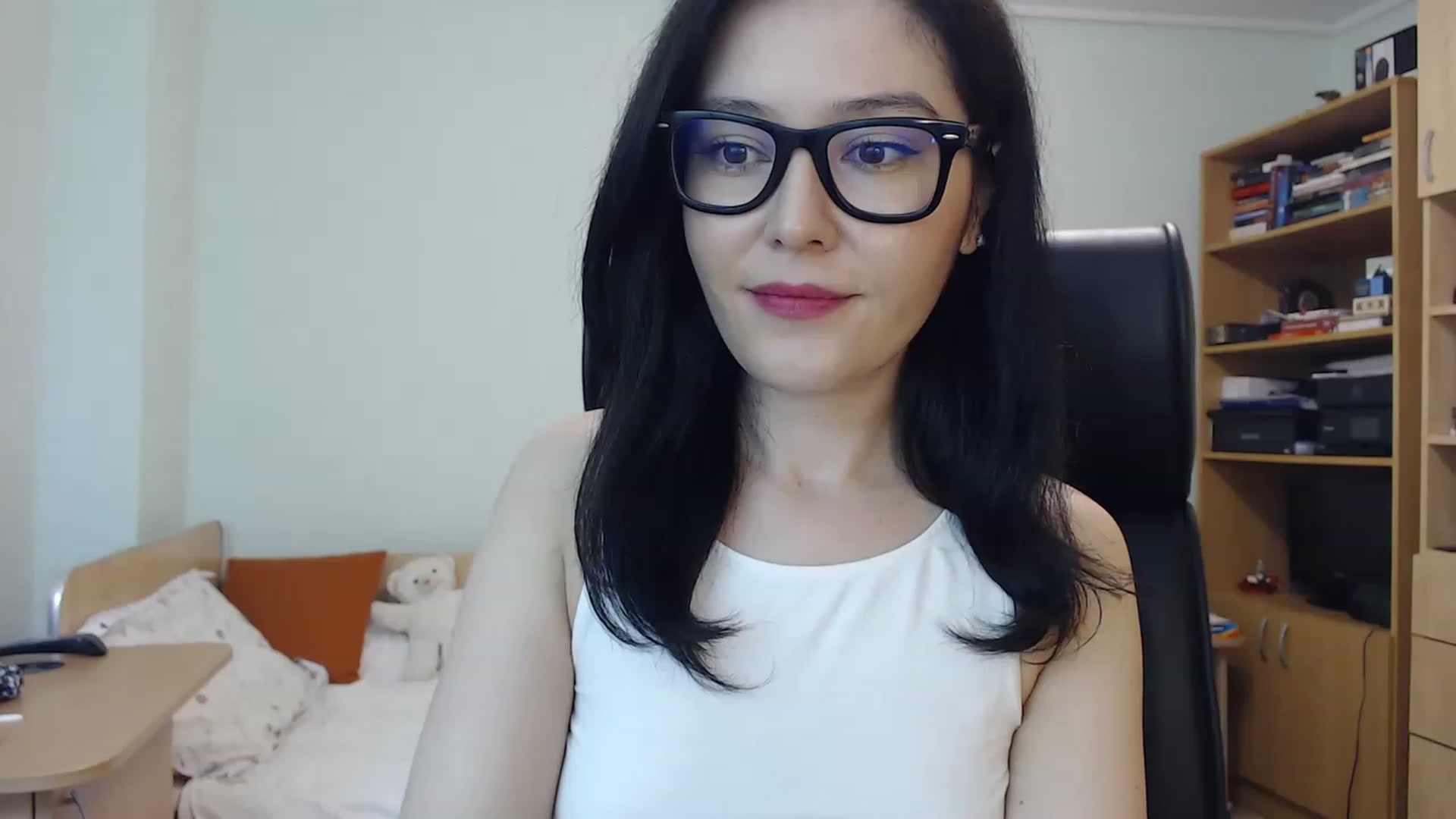 Gallery image thumbnail from TheMorrigan_'s myfreecams stream on, 06/20/2023, 19:38 image 4 of 20