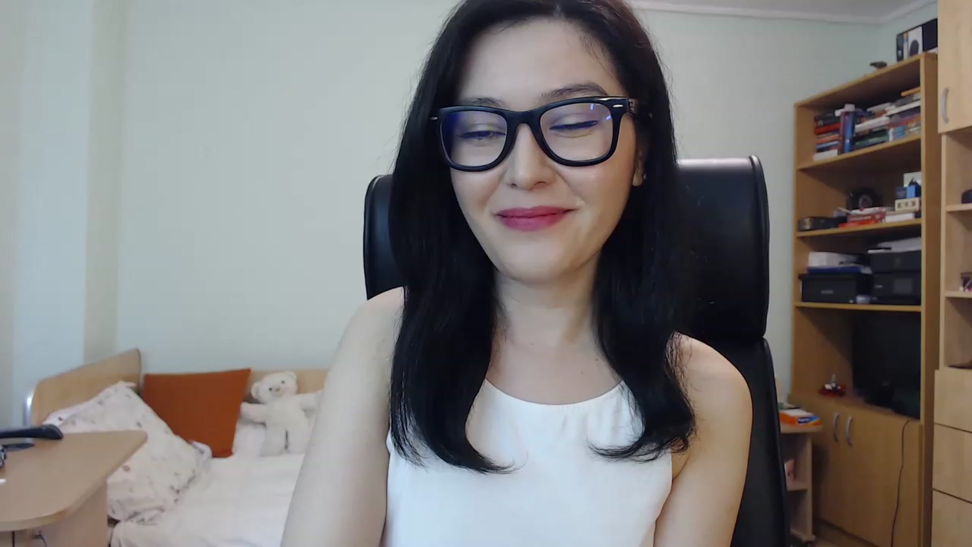 Gallery image thumbnail from TheMorrigan_'s myfreecams stream on, 06/20/2023, 19:38 image 18 of 20
