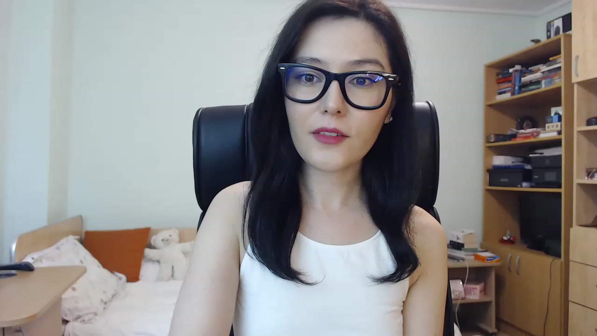Gallery image thumbnail from TheMorrigan_'s myfreecams stream on, 06/20/2023, 19:38 image 20 of 20