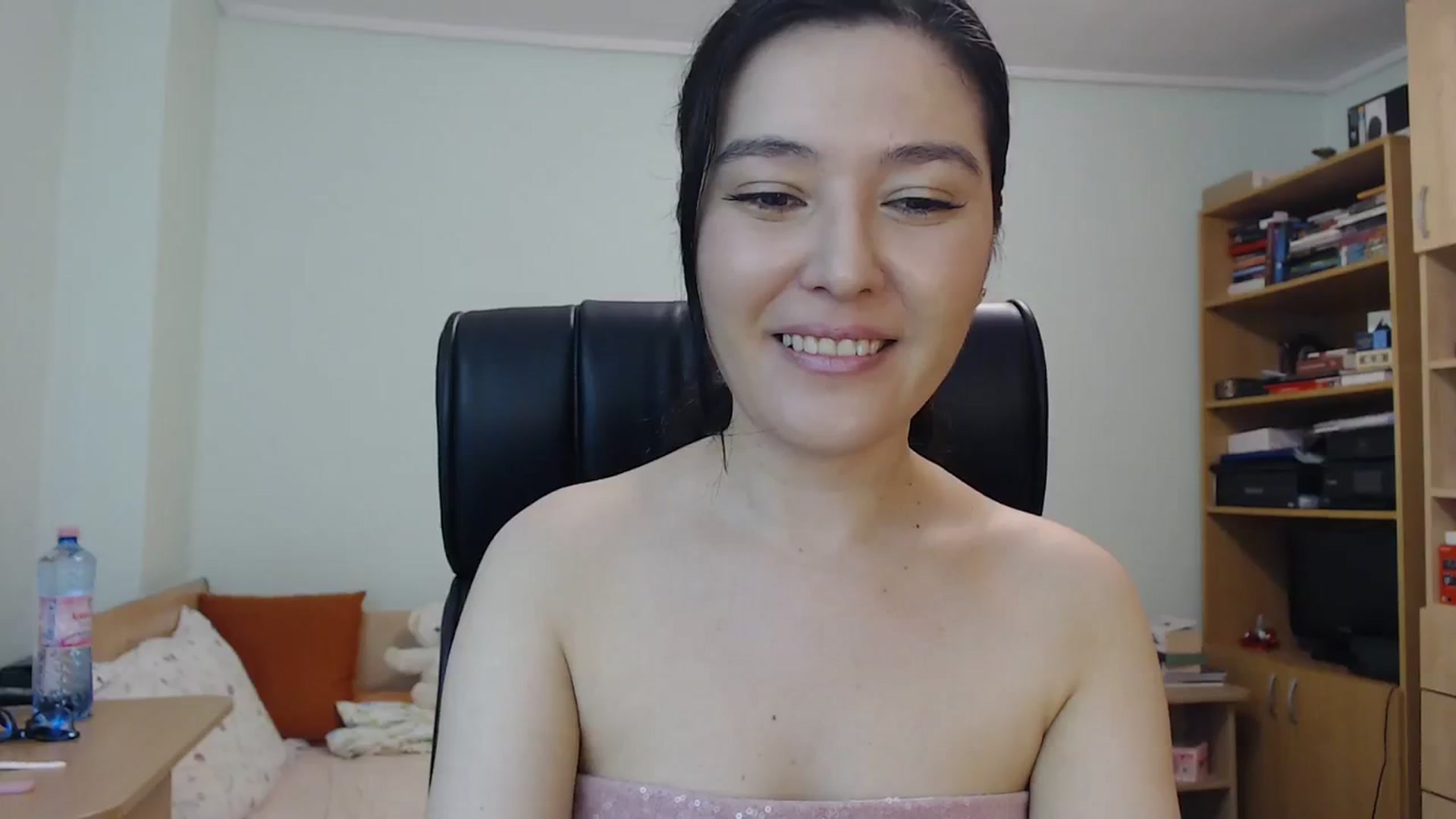 Gallery image thumbnail from TheMorrigan_'s myfreecams stream on, 07/23/2023, 18:46 image 3 of 20