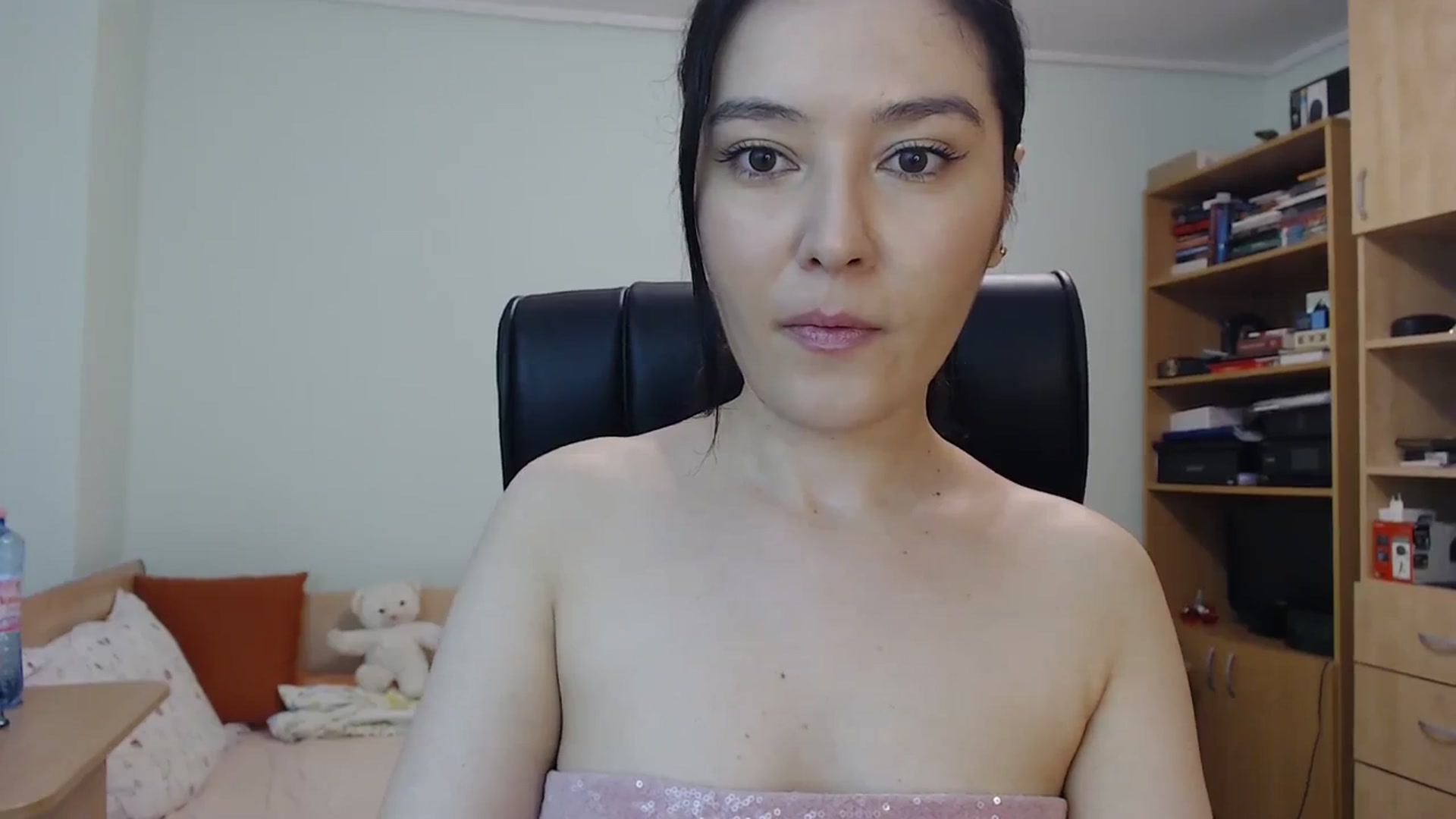 Gallery image thumbnail from TheMorrigan_'s myfreecams stream on, 07/23/2023, 18:46 image 10 of 20